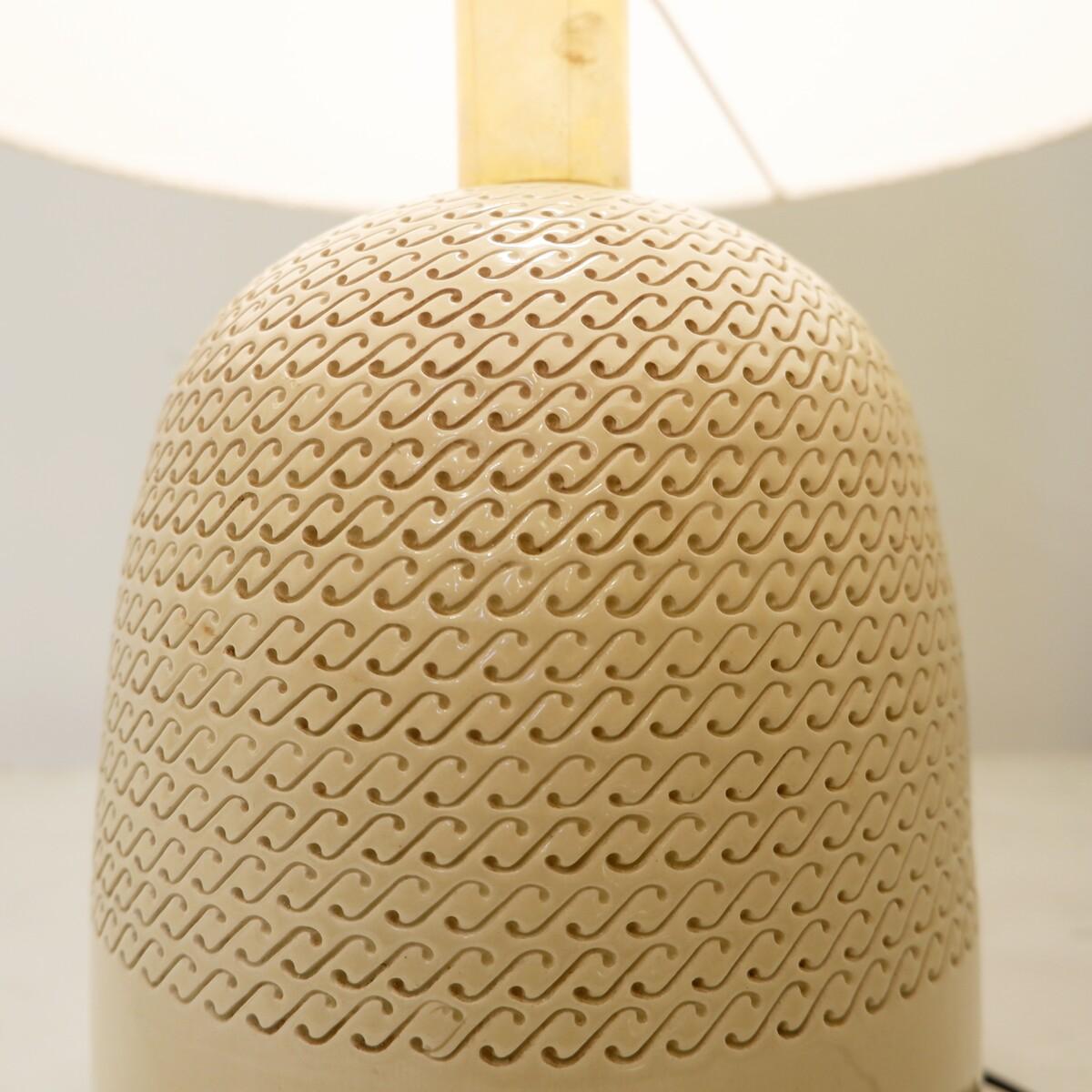 Italienische Keramik-Tischlampe aus Keramik im Stil von Tommaso Barbi – 1960er Jahre im Angebot 5