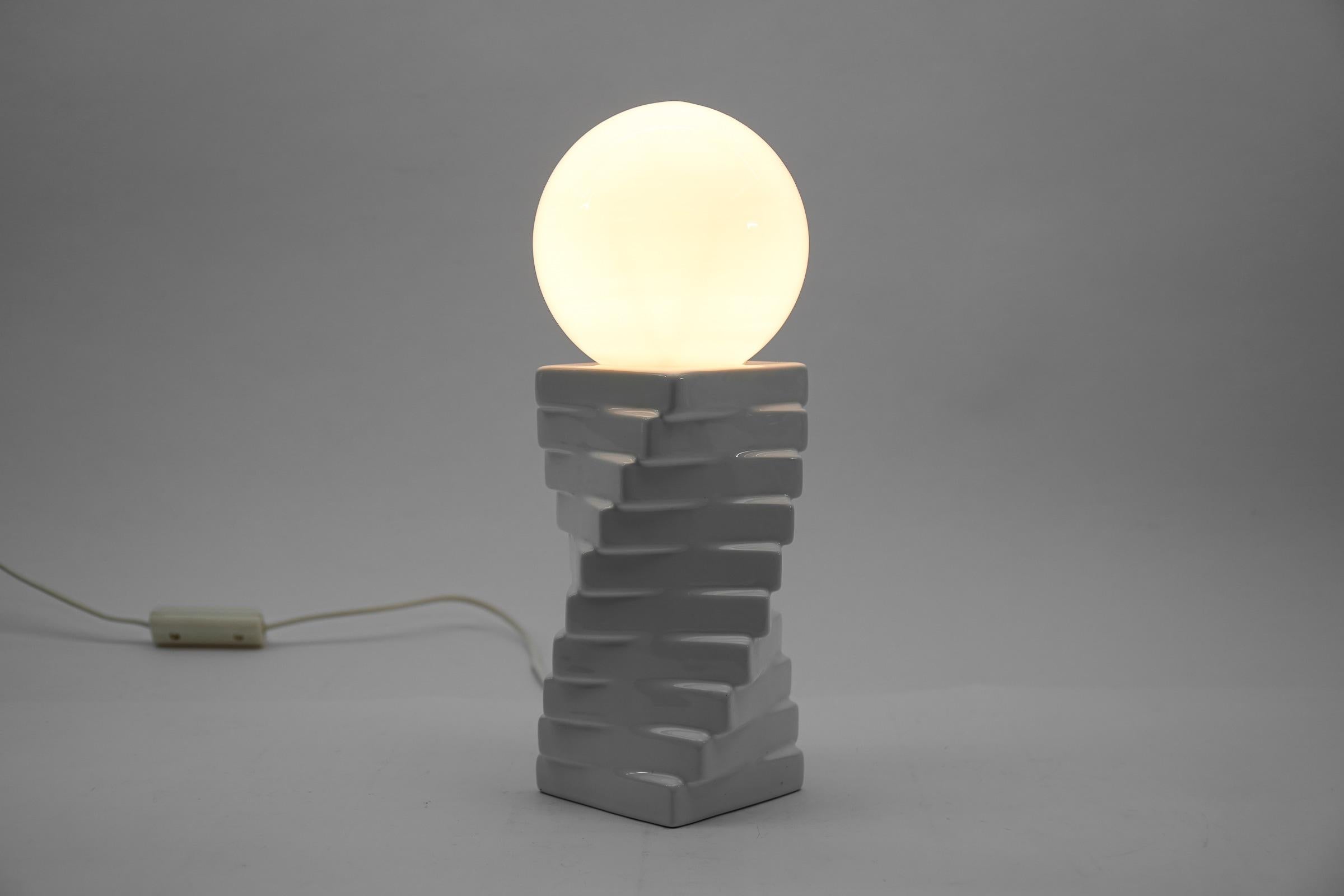 Mid-20th Century Italian Ceramic Table Lamp with a Milk Glass Ball Shade, 1960s For Sale