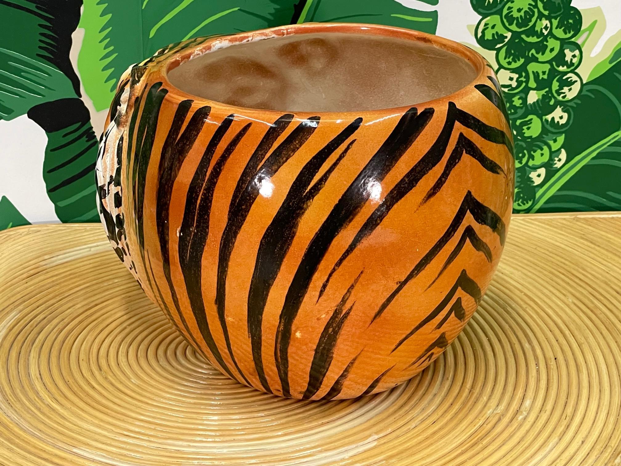 Italian Ceramic Tiger Head Large Cachepot Planter In Good Condition For Sale In Jacksonville, FL