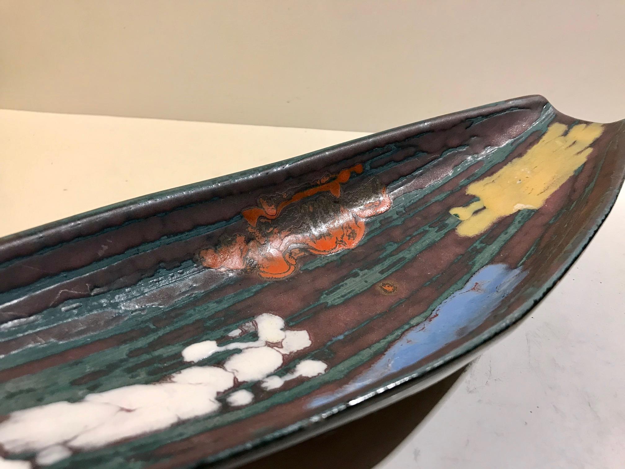 Banana shaped ceramic tray or bowl with abstract glazes. Anonymous Italian designer or maker circa 1960 in the style of Fantoni and Baldelli.