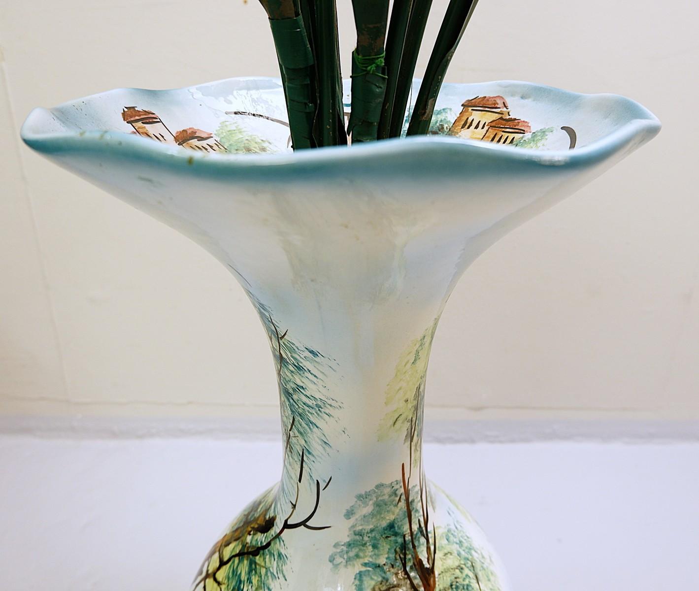 Italian Ceramic Vase Flowers Floor Lamp In Good Condition For Sale In Brussels, BE