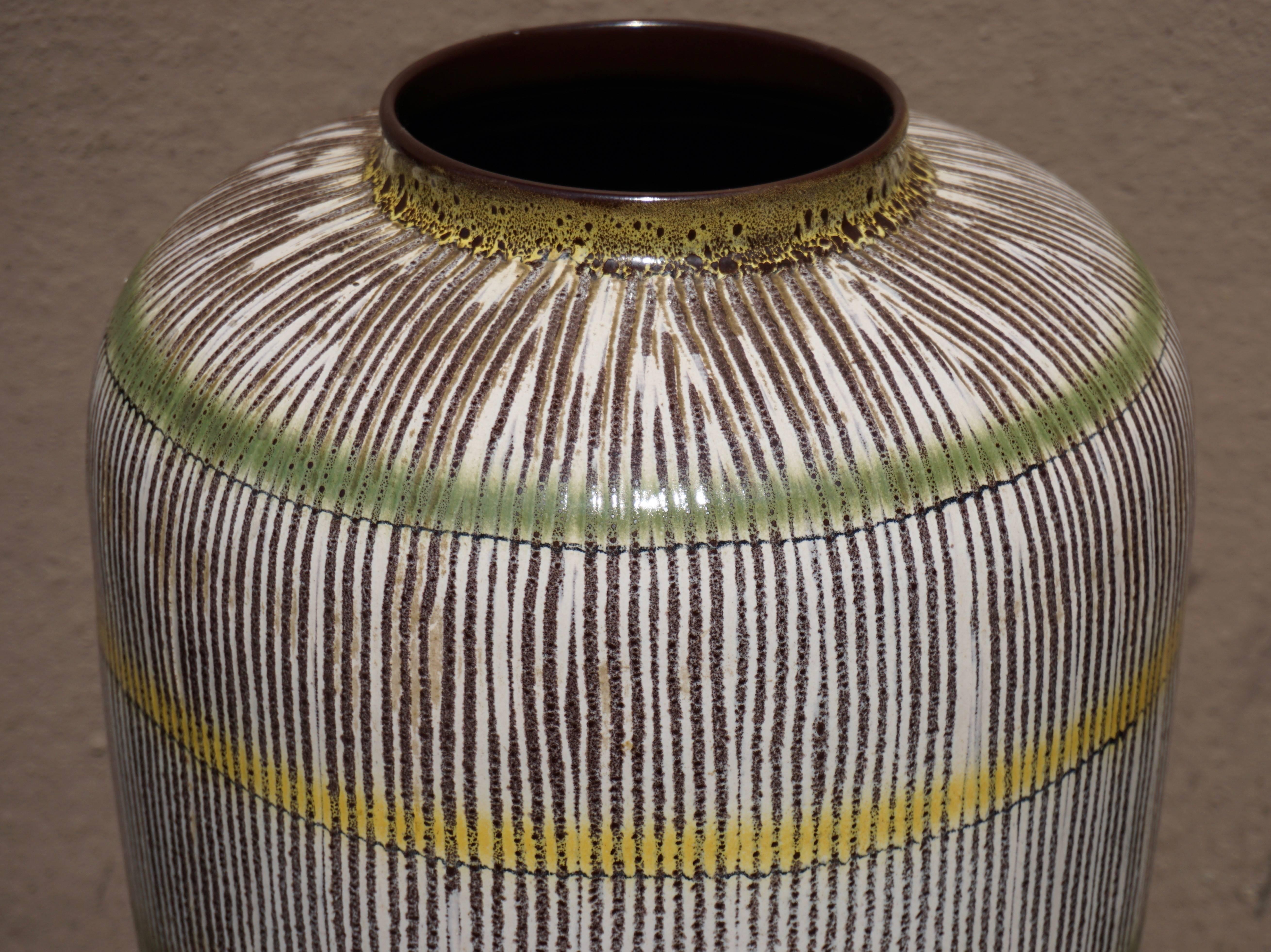 Italian Ceramic Vase or Urn For Sale 8