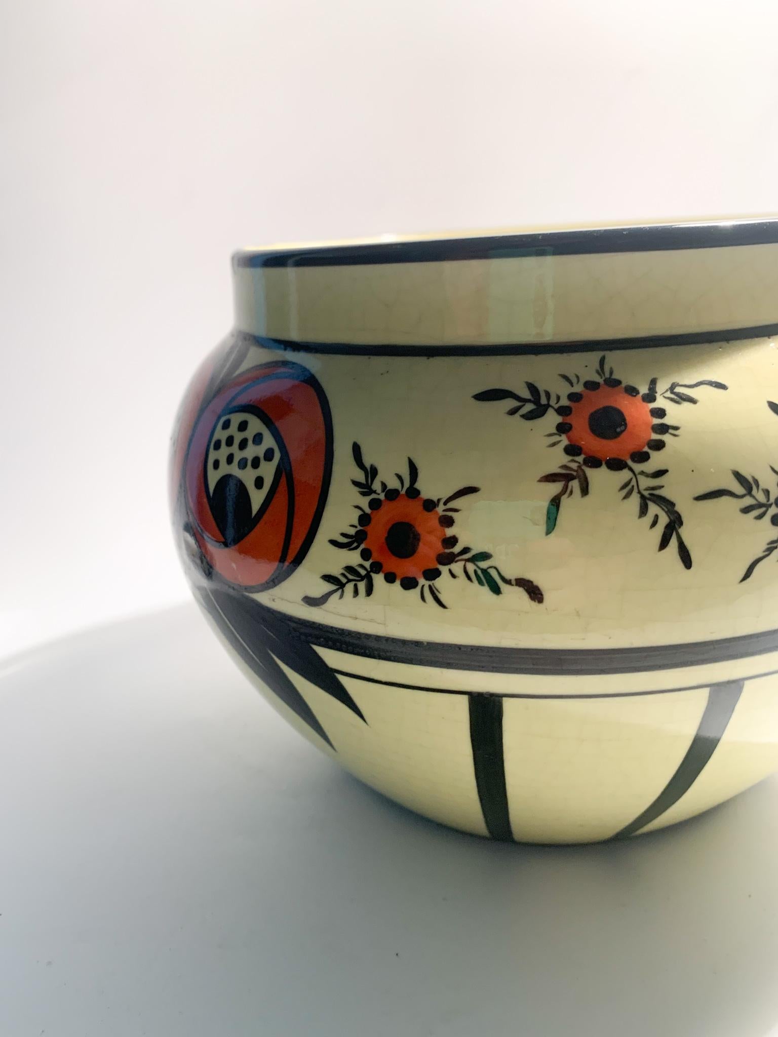 Italian Ceramic Vase S.C. Richard Yellow and Orange 1800 In Fair Condition For Sale In Milano, MI