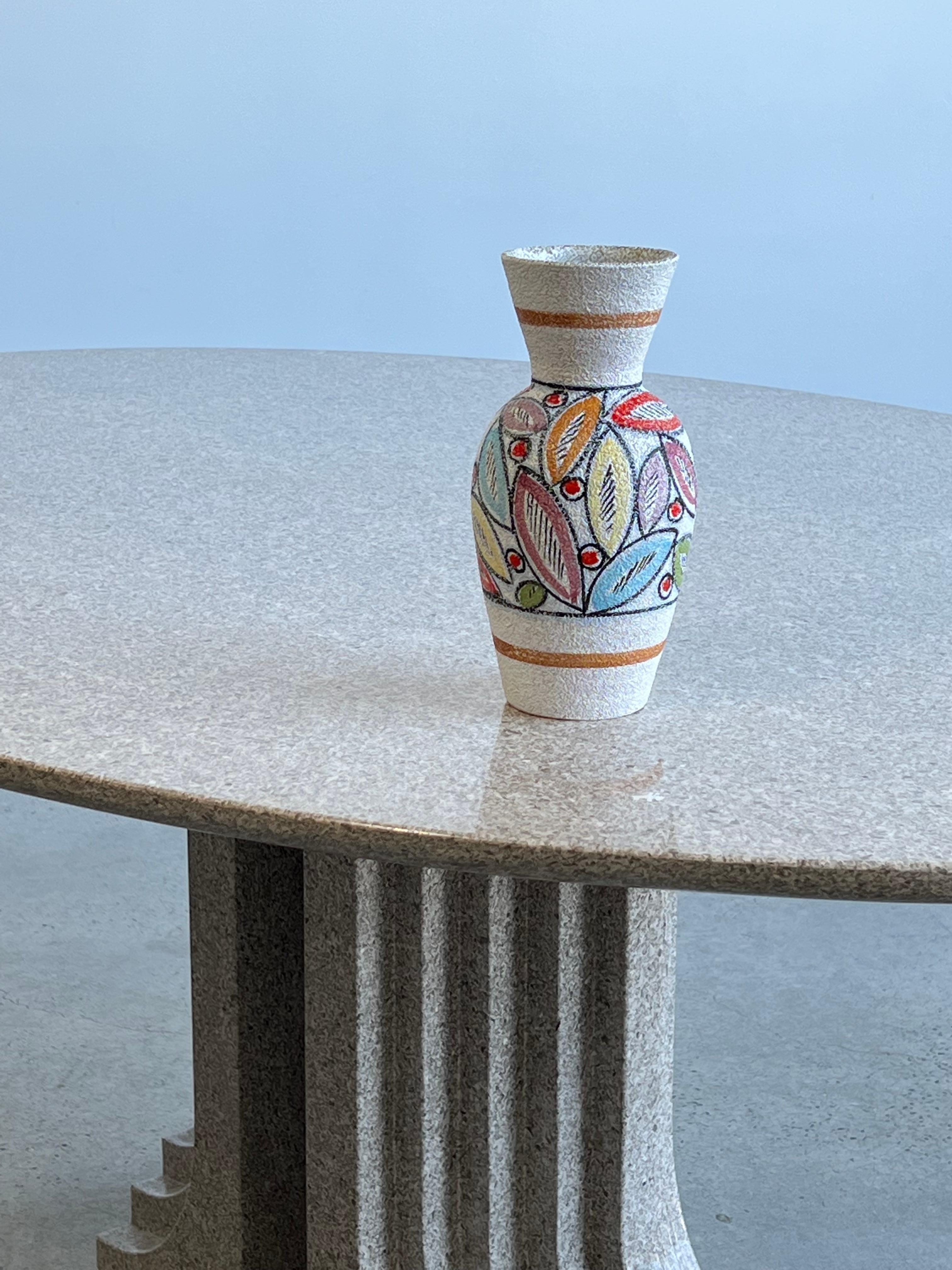 Mid-Century Modern Italian Ceramic Vase Signed by Italy G3 For Sale