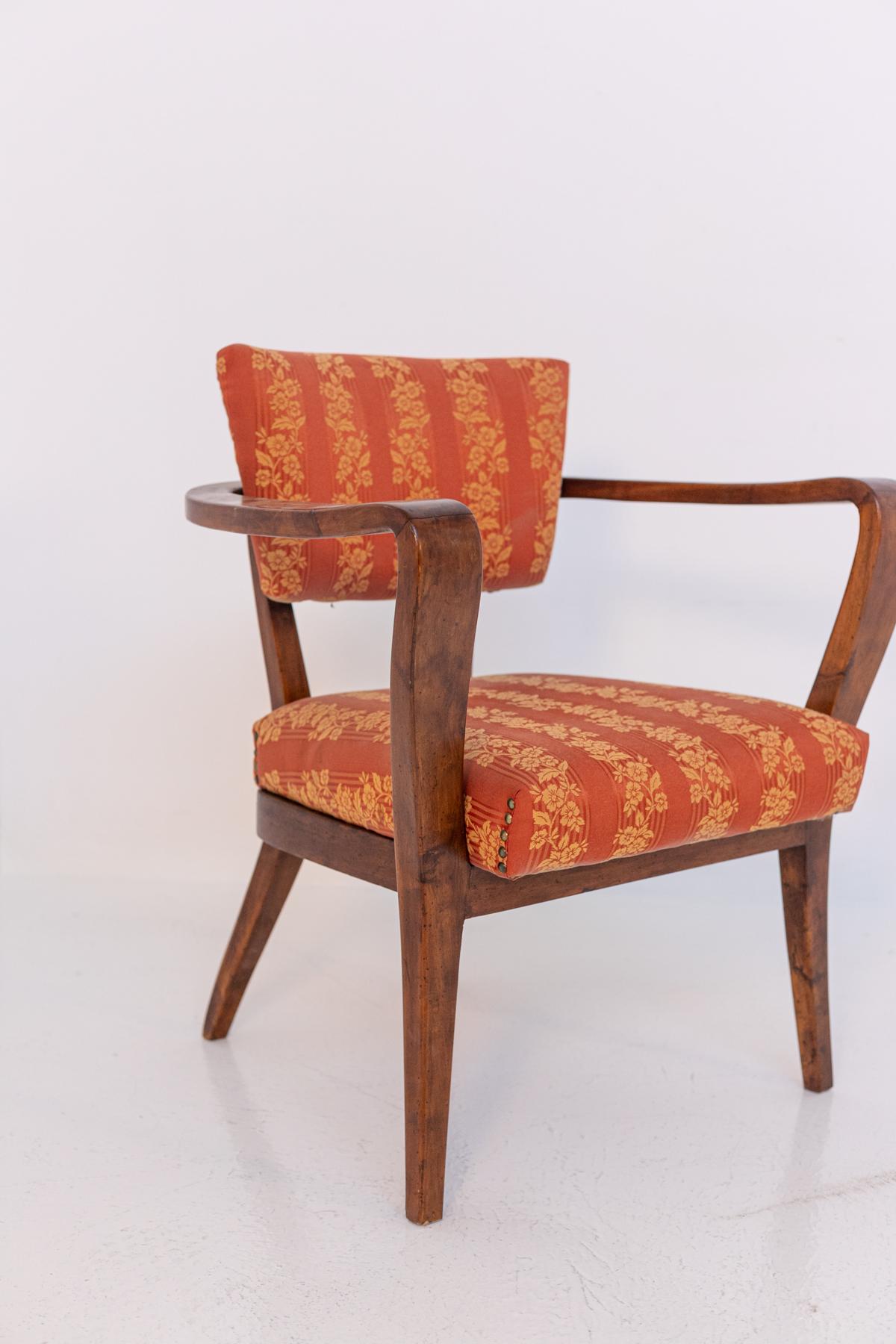 Mid-20th Century Italian Chair designed by Gio Ponti for Gastone Rinaldi, Published