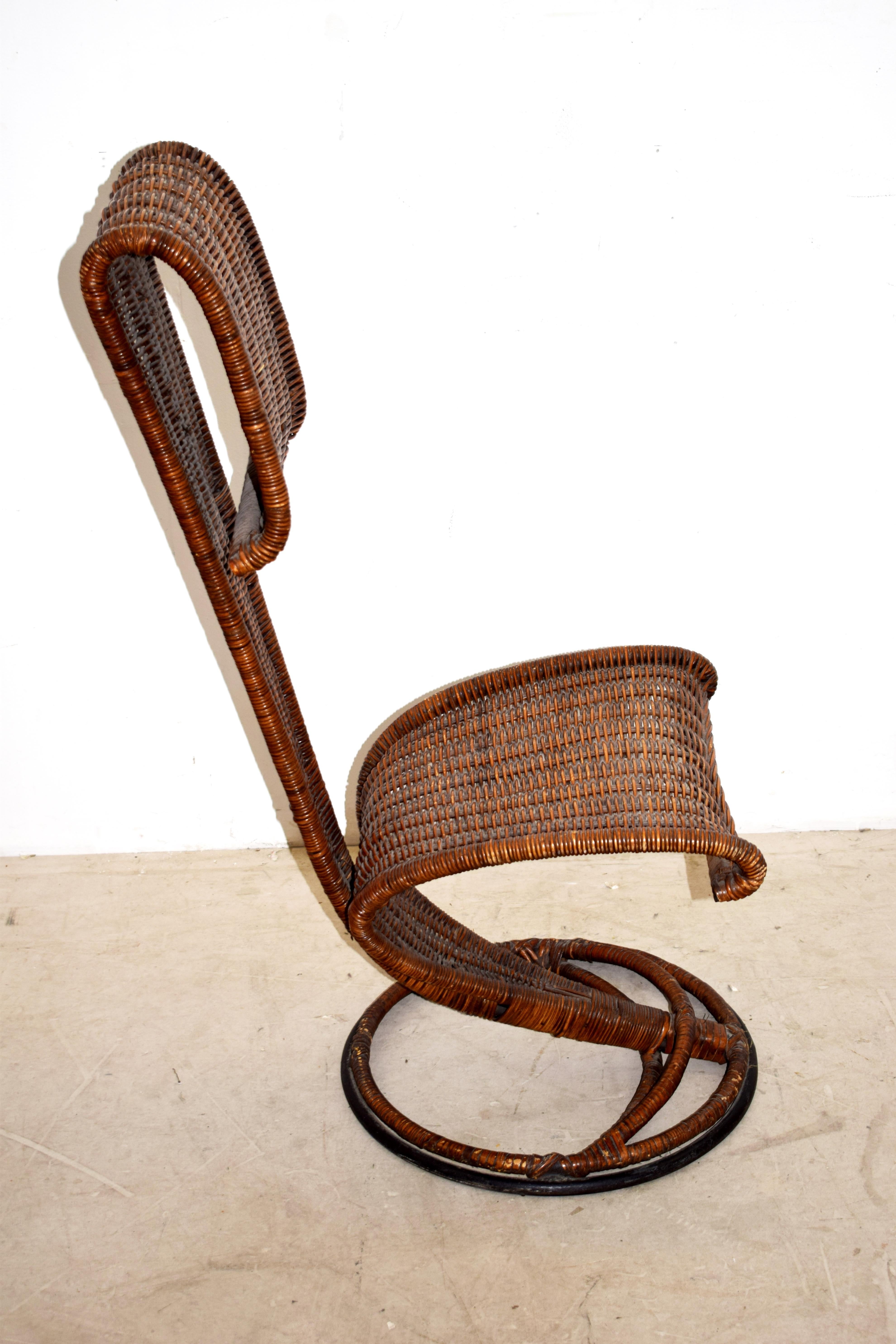 Chaise italienne attribuée à Marzio Cecchi, années 1960.
Dimensions : H= 93 cm ; L= 42 cm ; P= 55 cm ; Hauteur du siège = 42 cm : H= 93 cm ; L= 42 cm ; P= 55 cm ; Hauteur assise = 42 cm.