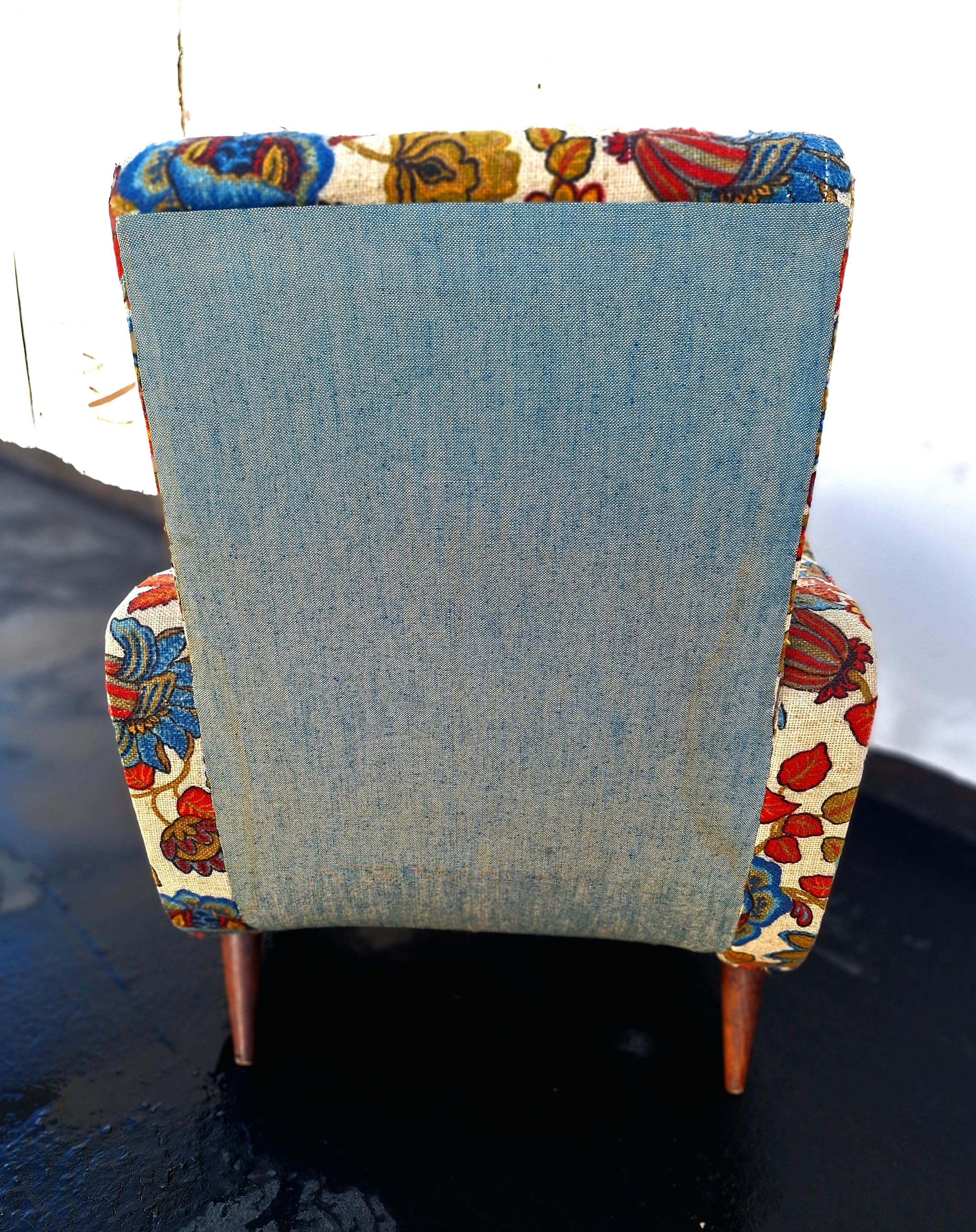 Mid-Century Modern Italian Chair in Style of Marco Zanussi For Sale