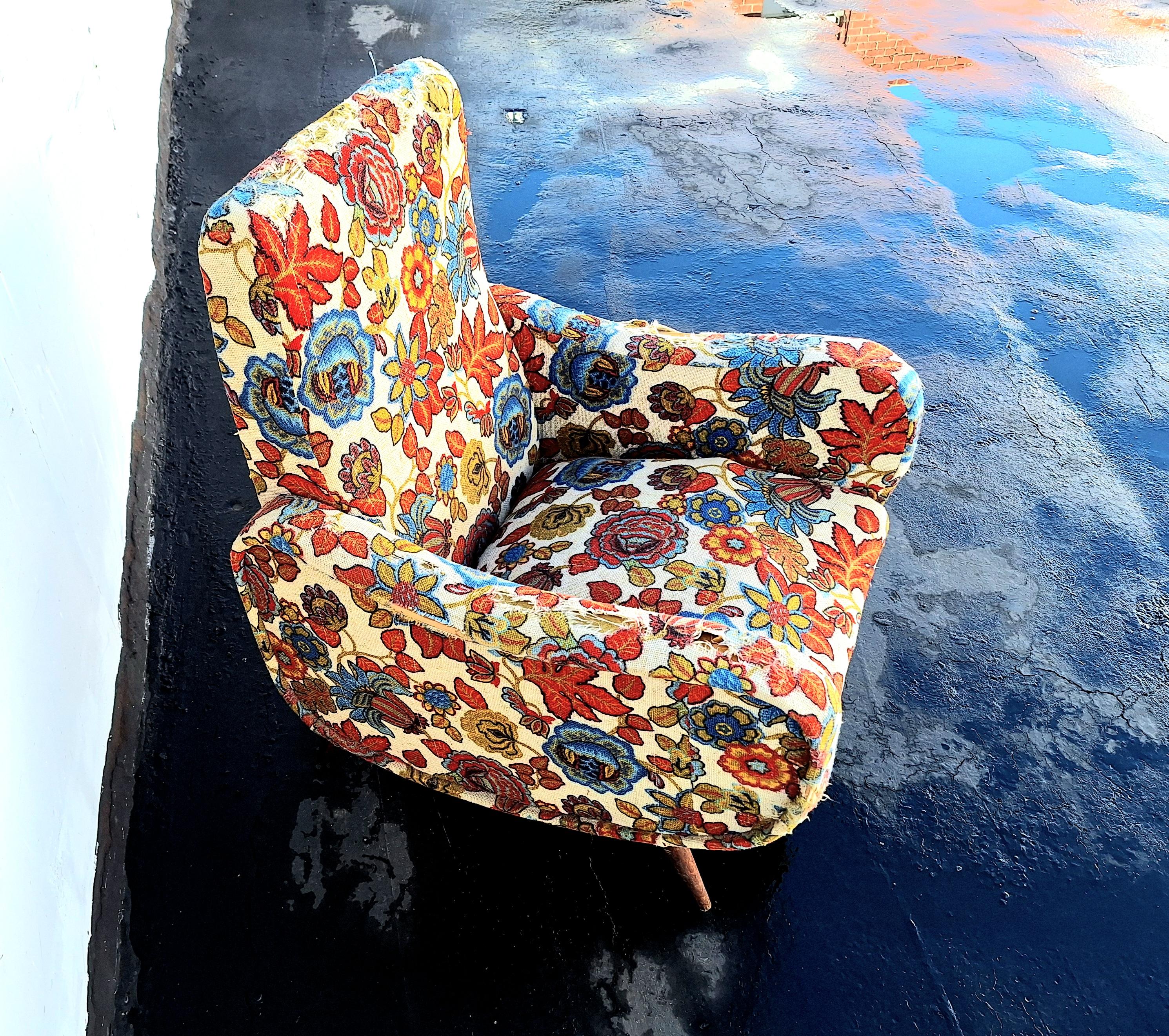 Italian Chair in Style of Marco Zanussi For Sale 1