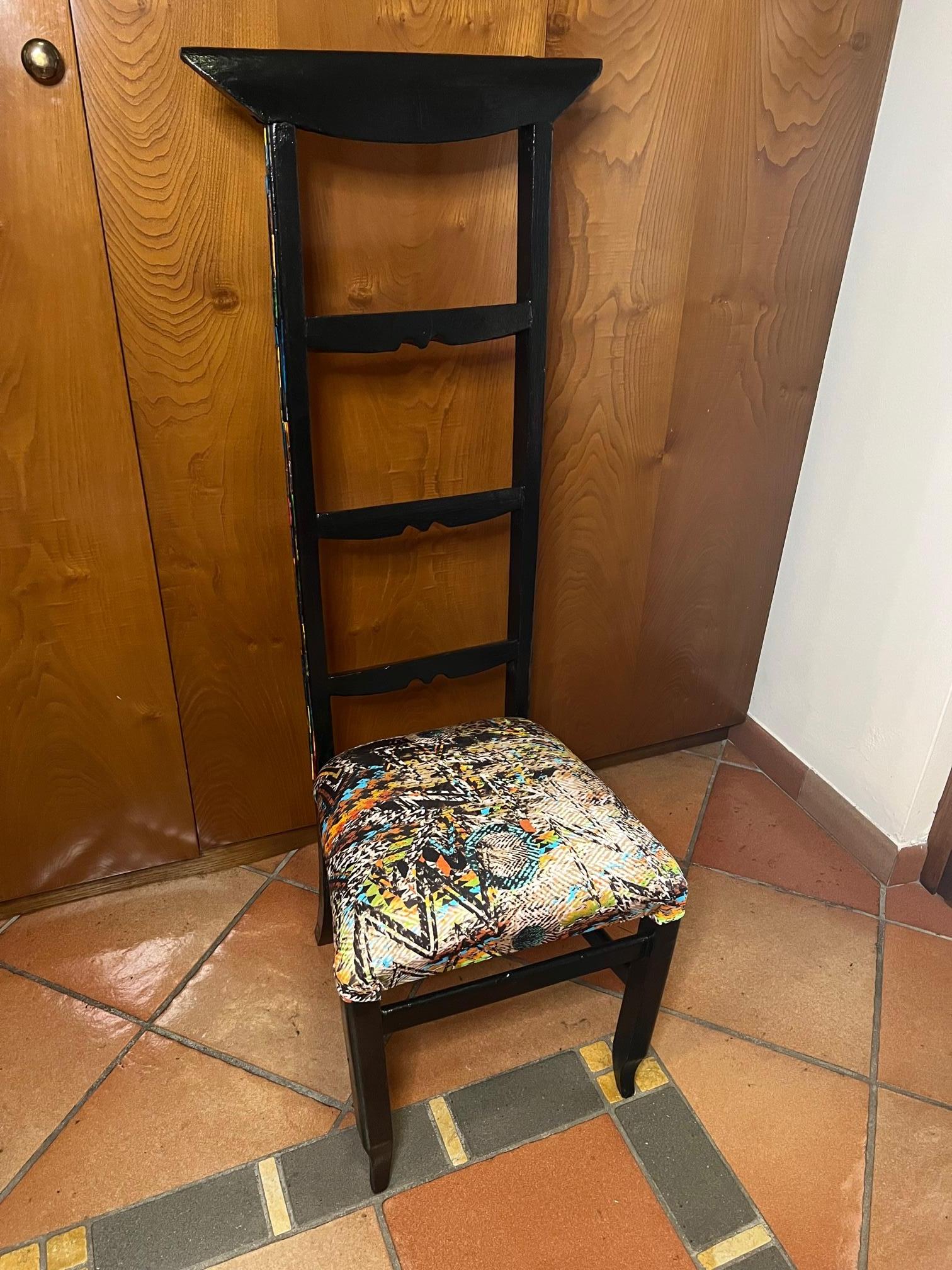 Italian Chair with a Very Original Design with Seat in Colored Fabric Black Wood In Good Condition For Sale In Buggiano, IT