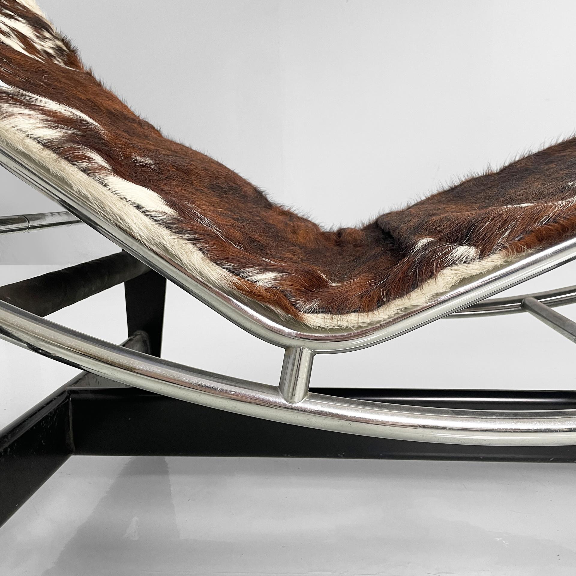Chaise longue italiana LC4 di Le Corbusier, Jeanneret Perriand Cassina, anni '70 in vendita 3