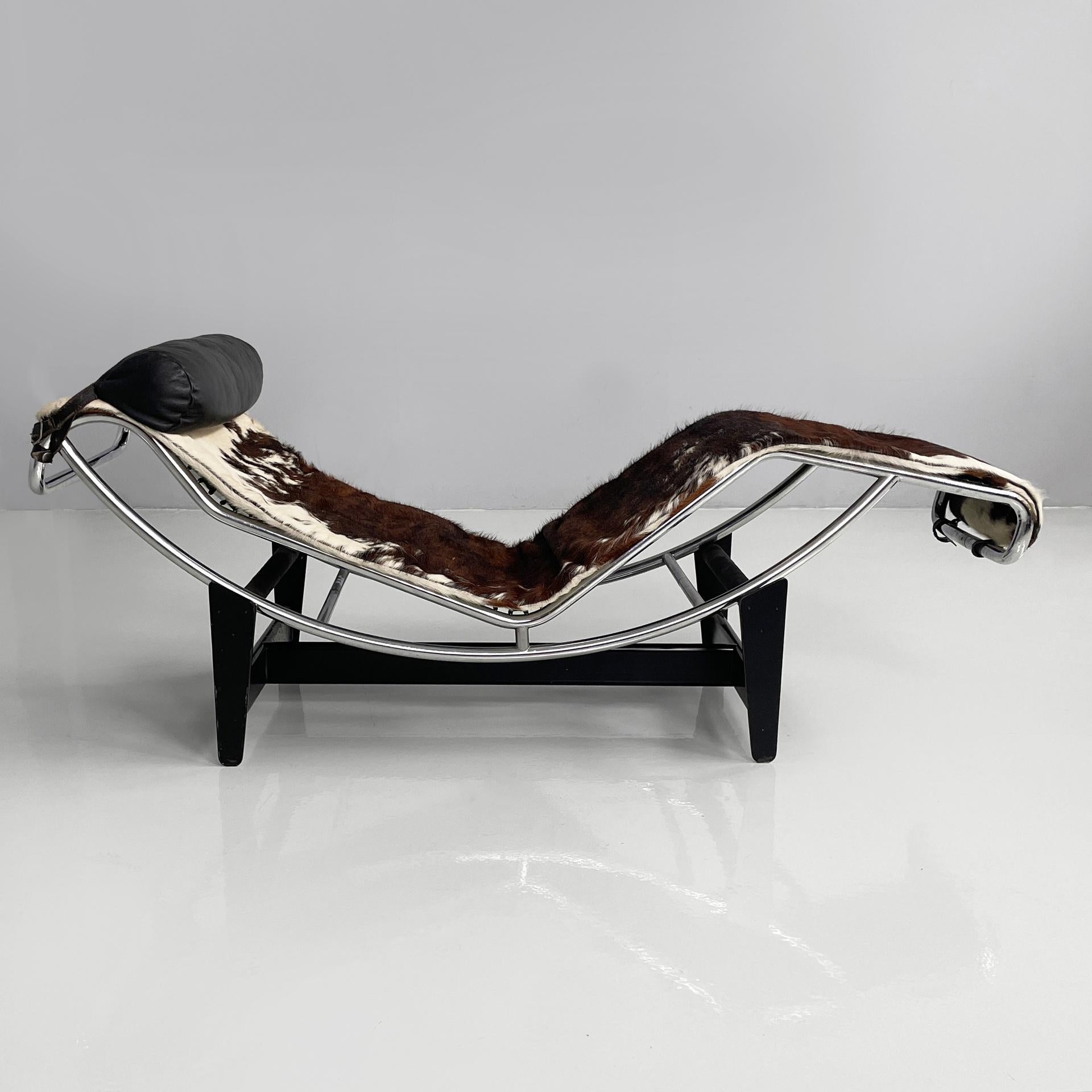 Moderno Chaise longue italiana LC4 di Le Corbusier, Jeanneret Perriand Cassina, anni '70 in vendita