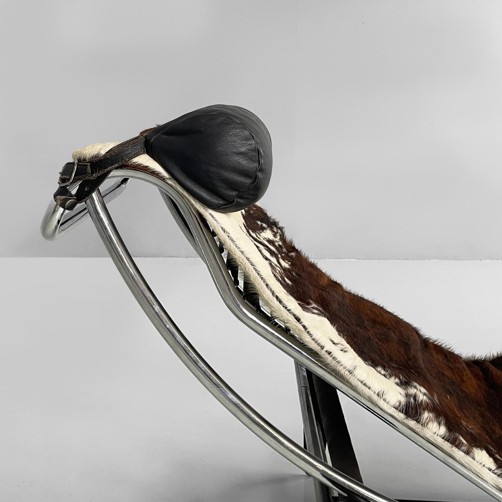 Metallo Chaise longue italiana LC4 di Le Corbusier, Jeanneret Perriand Cassina, anni '70 in vendita