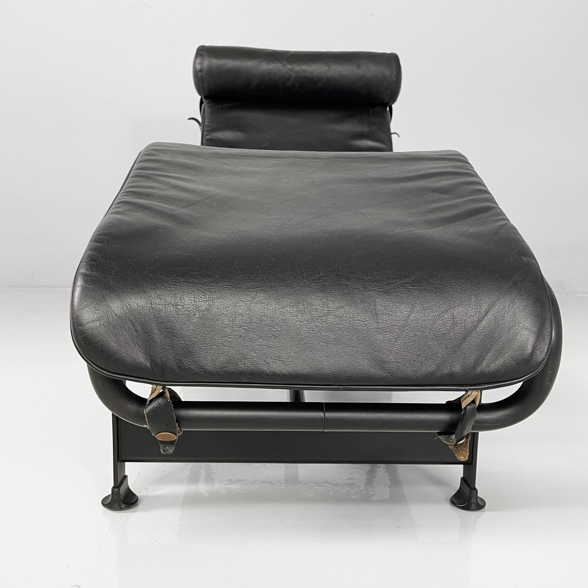 Chaise longue italienne LC4 par Le Corbusier Jeanneret Perriand Cassina, 1980 en vente 6
