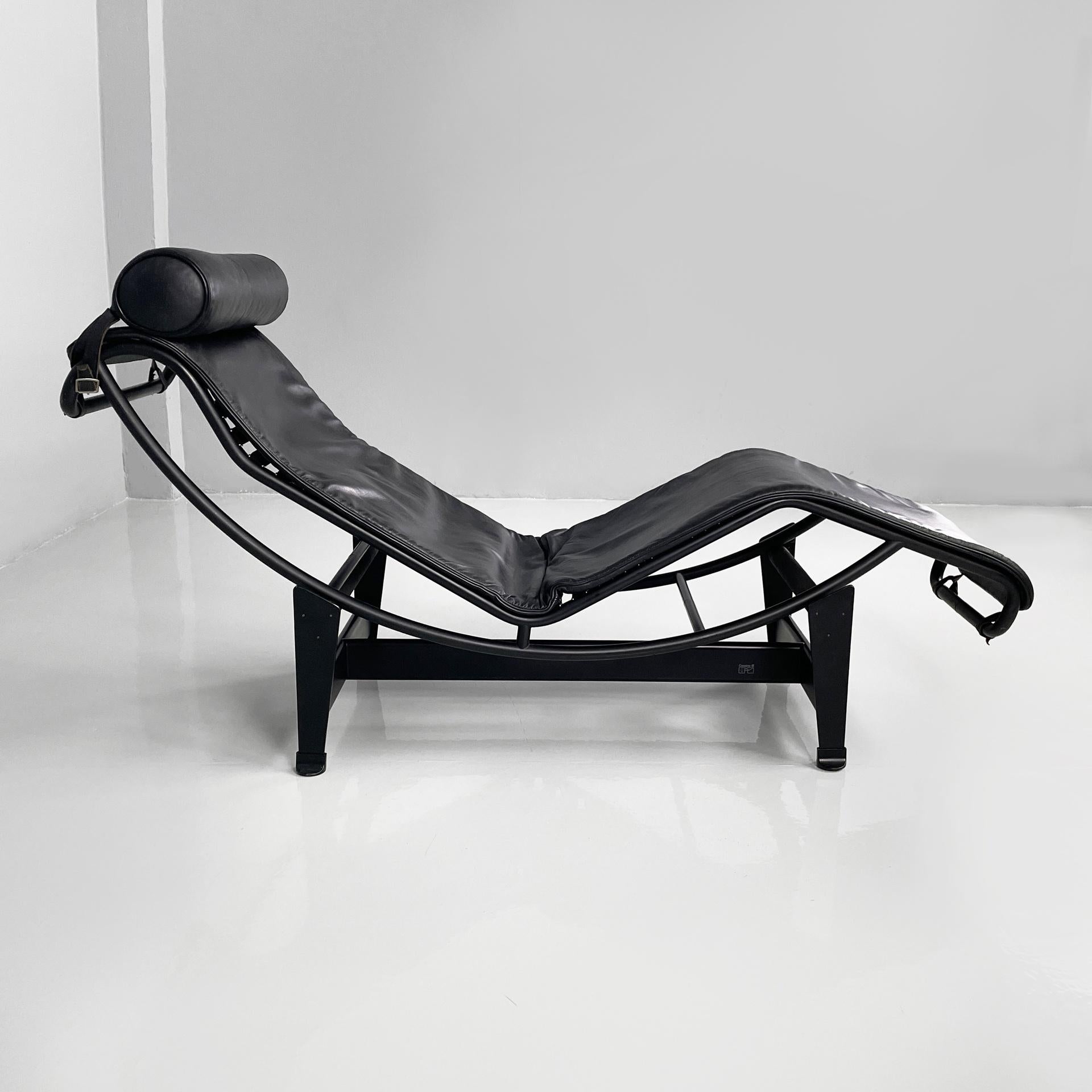 Moderne Chaise longue italienne LC4 par Le Corbusier Jeanneret Perriand Cassina, 1980 en vente