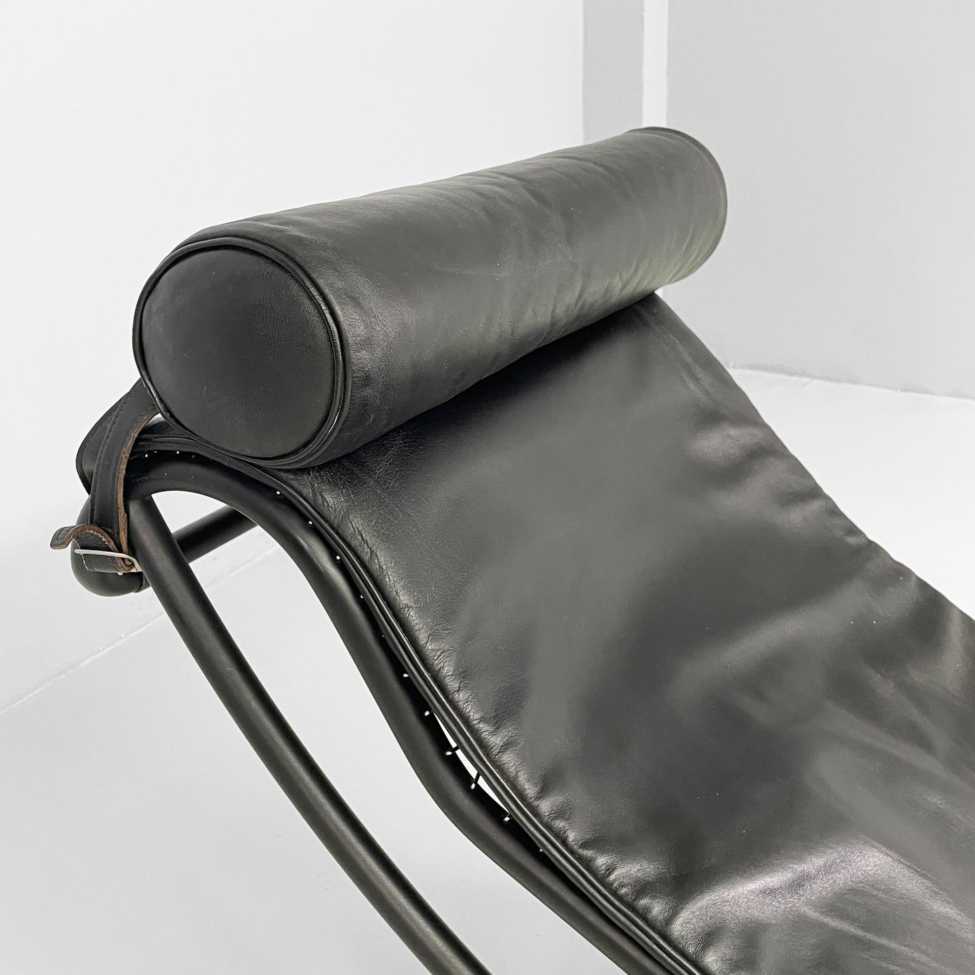 Métal Chaise longue italienne LC4 par Le Corbusier Jeanneret Perriand Cassina, 1980 en vente