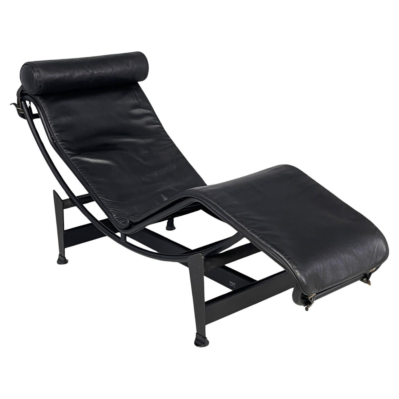 Chaise longue italiana LC4 de Le Corbusier Jeanneret Perriand Cassina, años 80