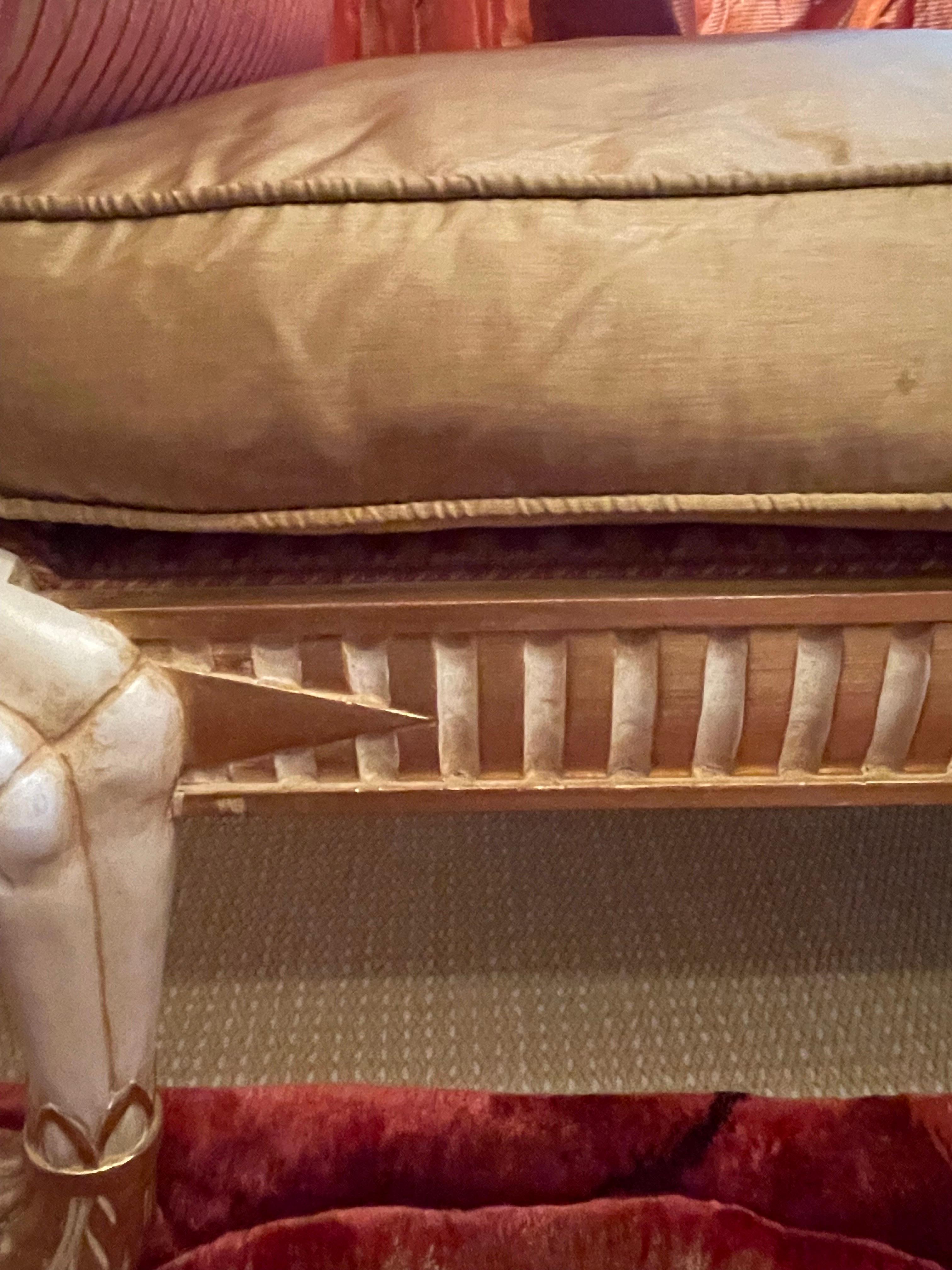 Hand-Crafted Italian Chaise Longue silk  For Sale