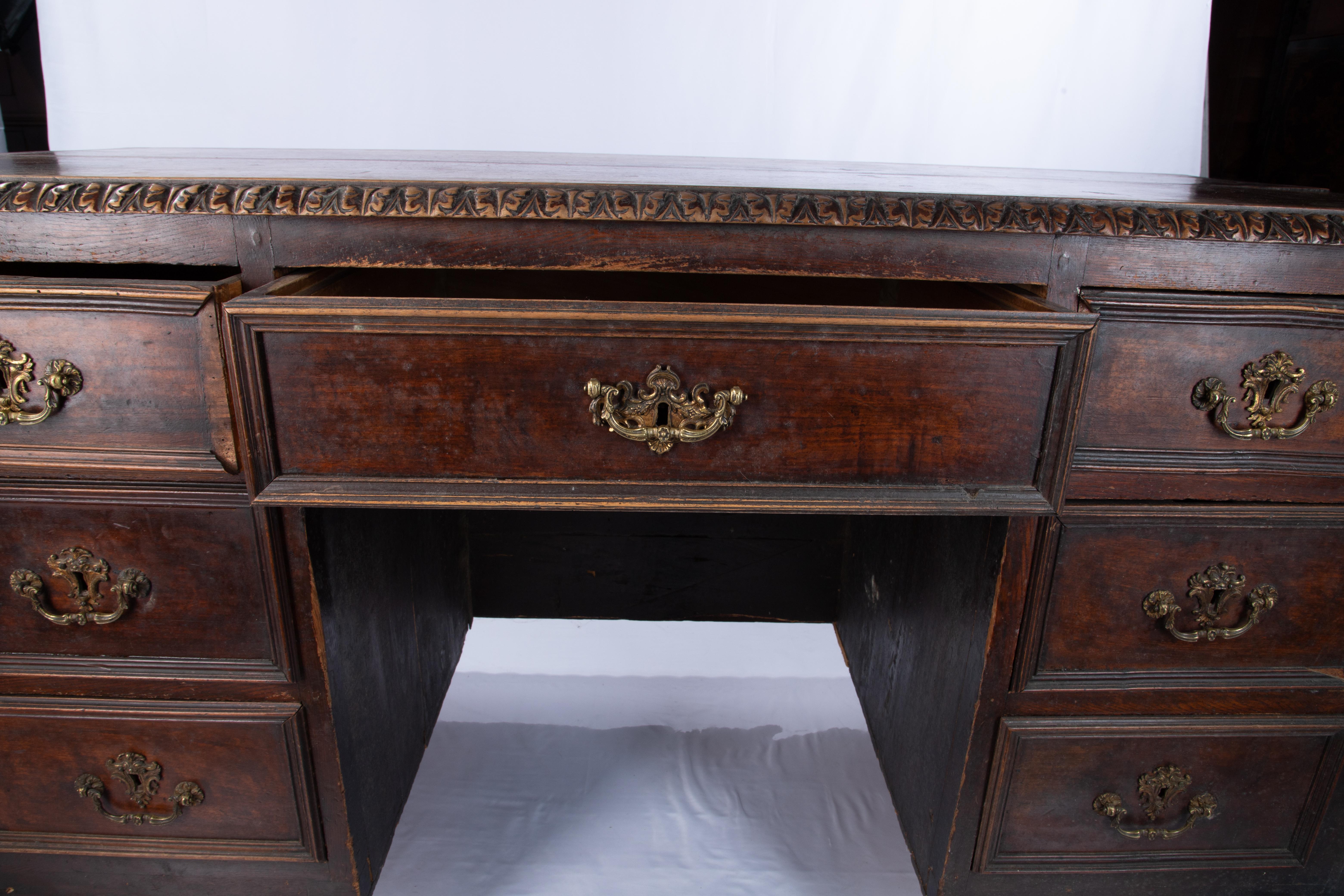 Italian Chamber Desk, 19th Century For Sale 7