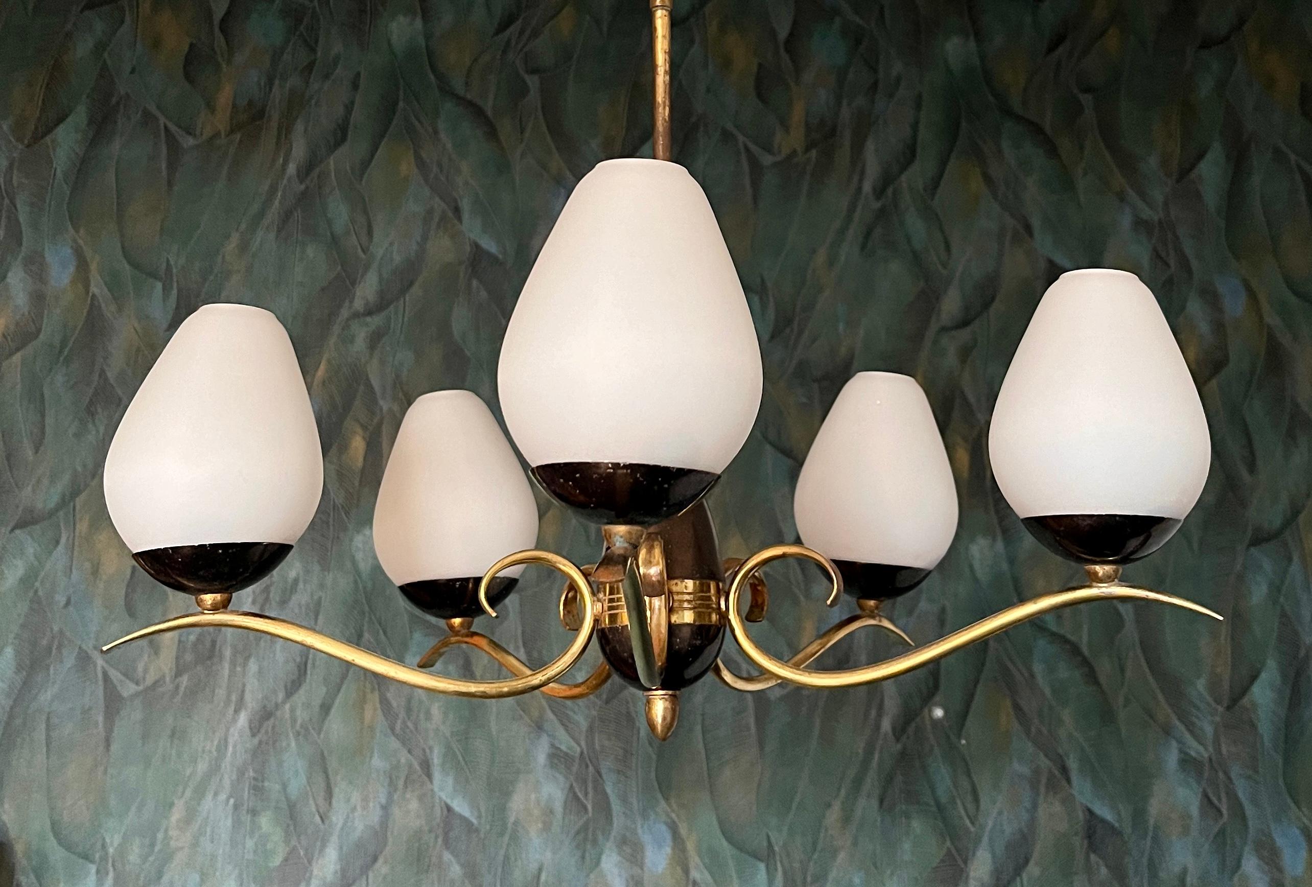 Mid-Century Modern Italian chandelier 1950s For Sale