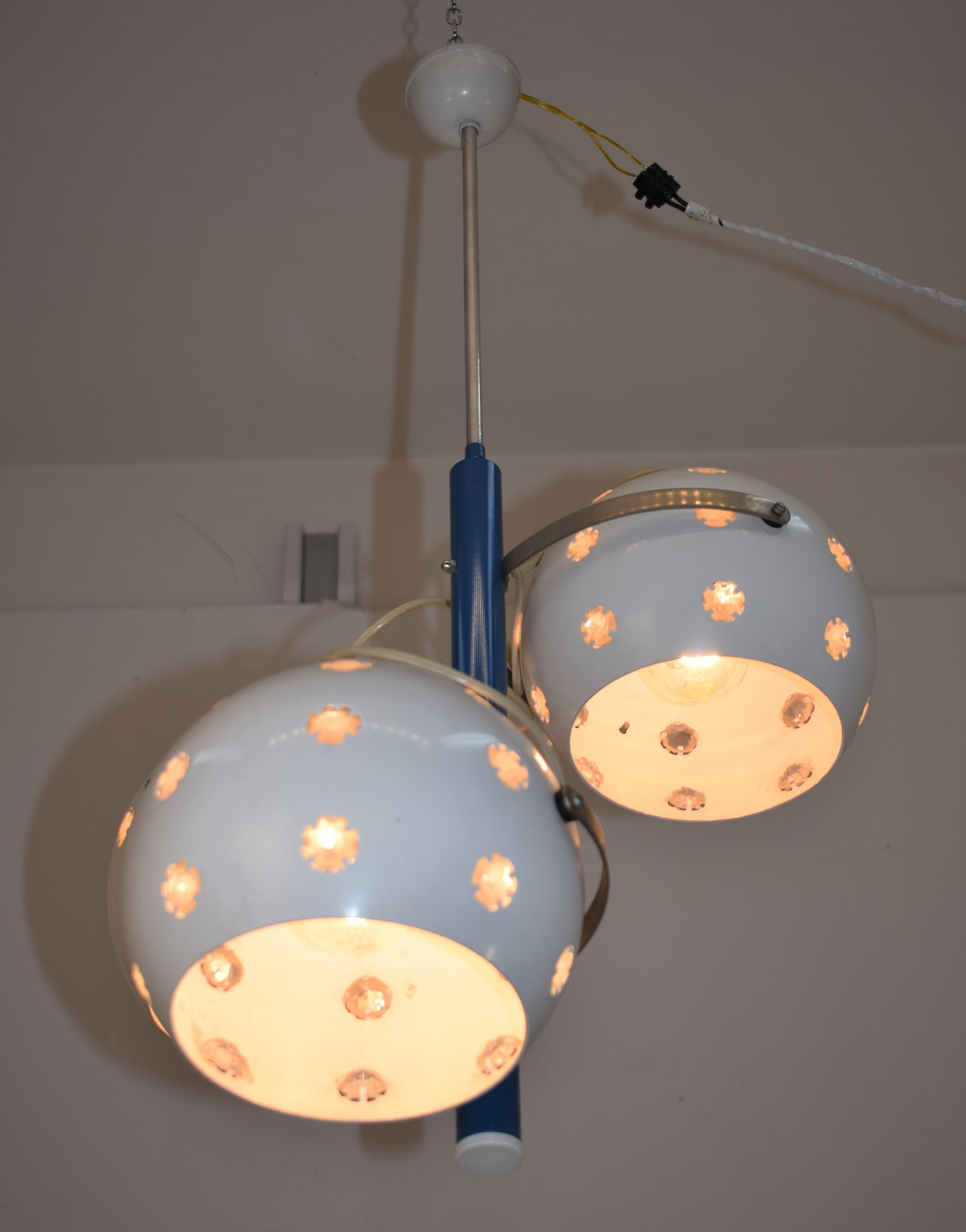 Italian chandeliers, 1960s.
Dimensions: H=80 cm; W=45 cm; D=35 cm.