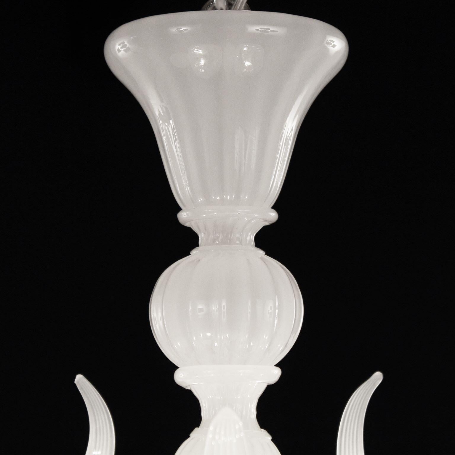Italian Chandelier 6 Arms White Silk Murano Glass Fluage by Multiforme in stock In New Condition For Sale In Trebaseleghe, IT
