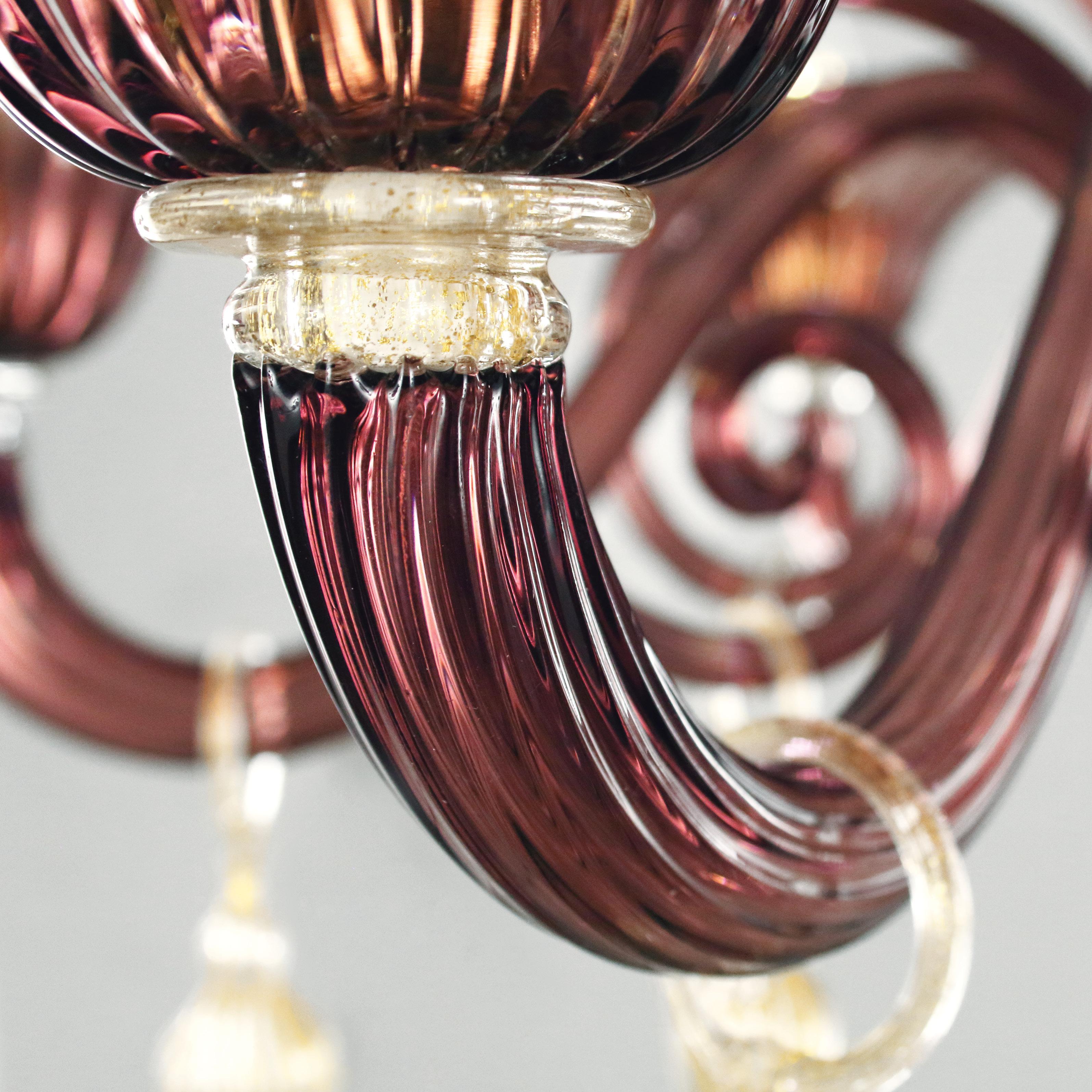 Lampadario italiano a 6 bracci in vetro di Murano color oro ametista con paralume di Multiforme In condizioni Nuovo in vendita a Trebaseleghe, IT