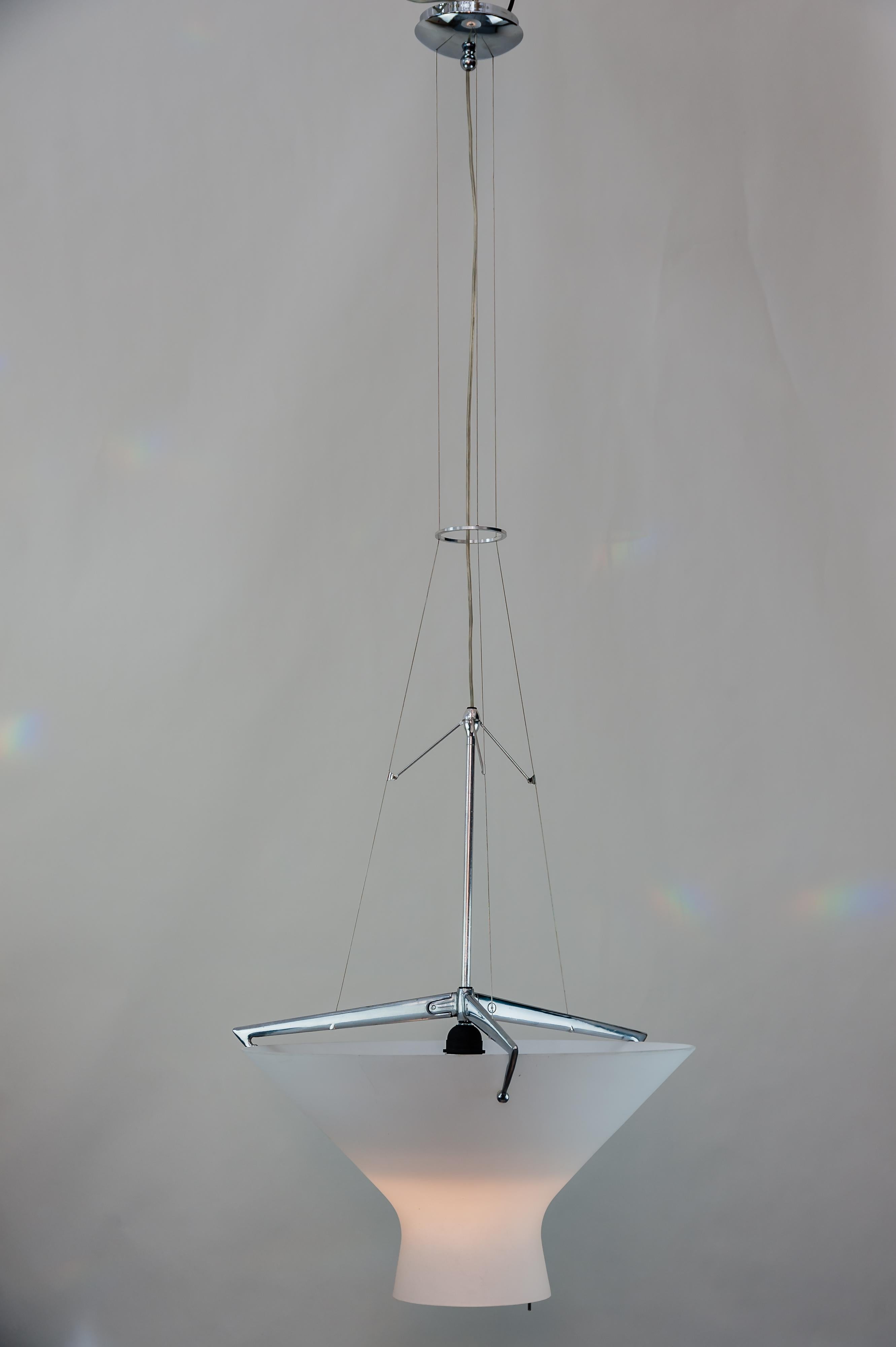 Italian Chandelier around 1970s In Good Condition For Sale In Wien, AT