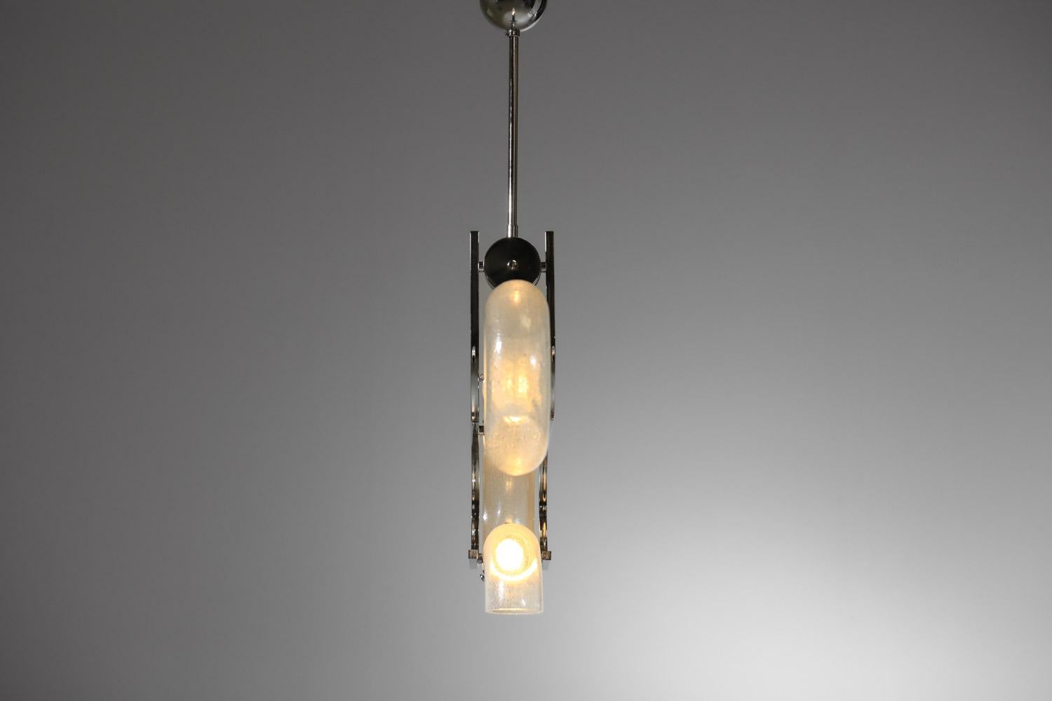 Italienischer Kronleuchter von Carlo Nason in Schlüsselform aus Glas und verchromtem Metall (Ende des 20. Jahrhunderts) im Angebot