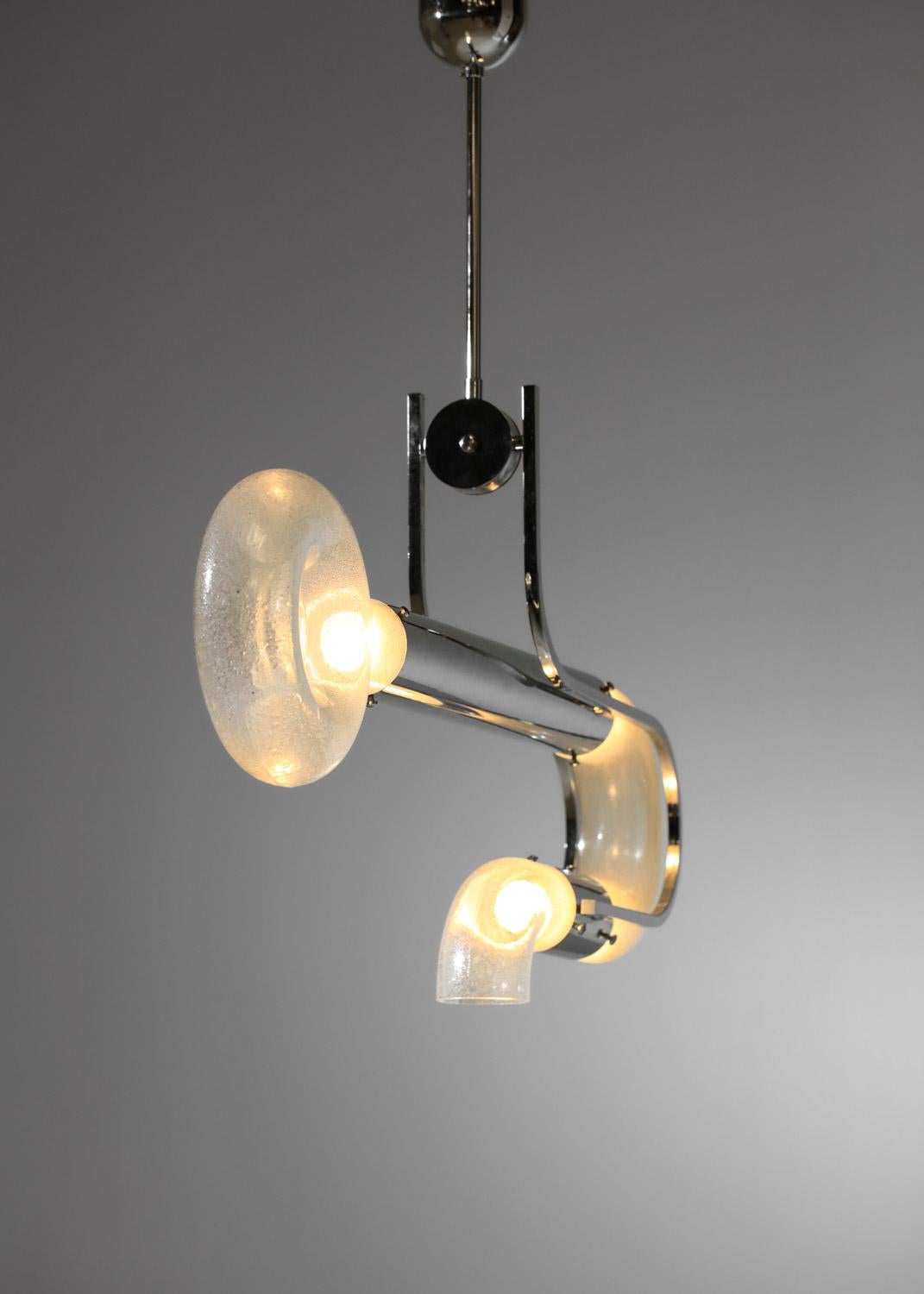 Italienischer Kronleuchter von Carlo Nason in Schlüsselform aus Glas und verchromtem Metall im Angebot 1