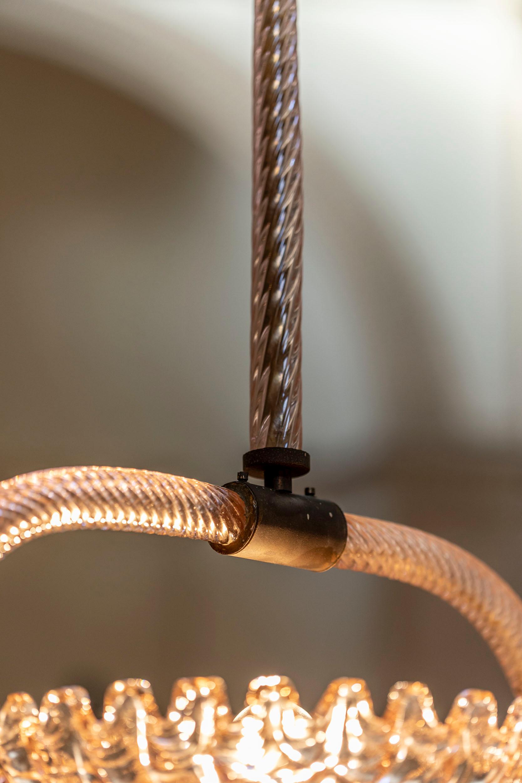 Lampadario italiano in vetro rosa di Murano attribuito a Ercole Barovier in vendita 8
