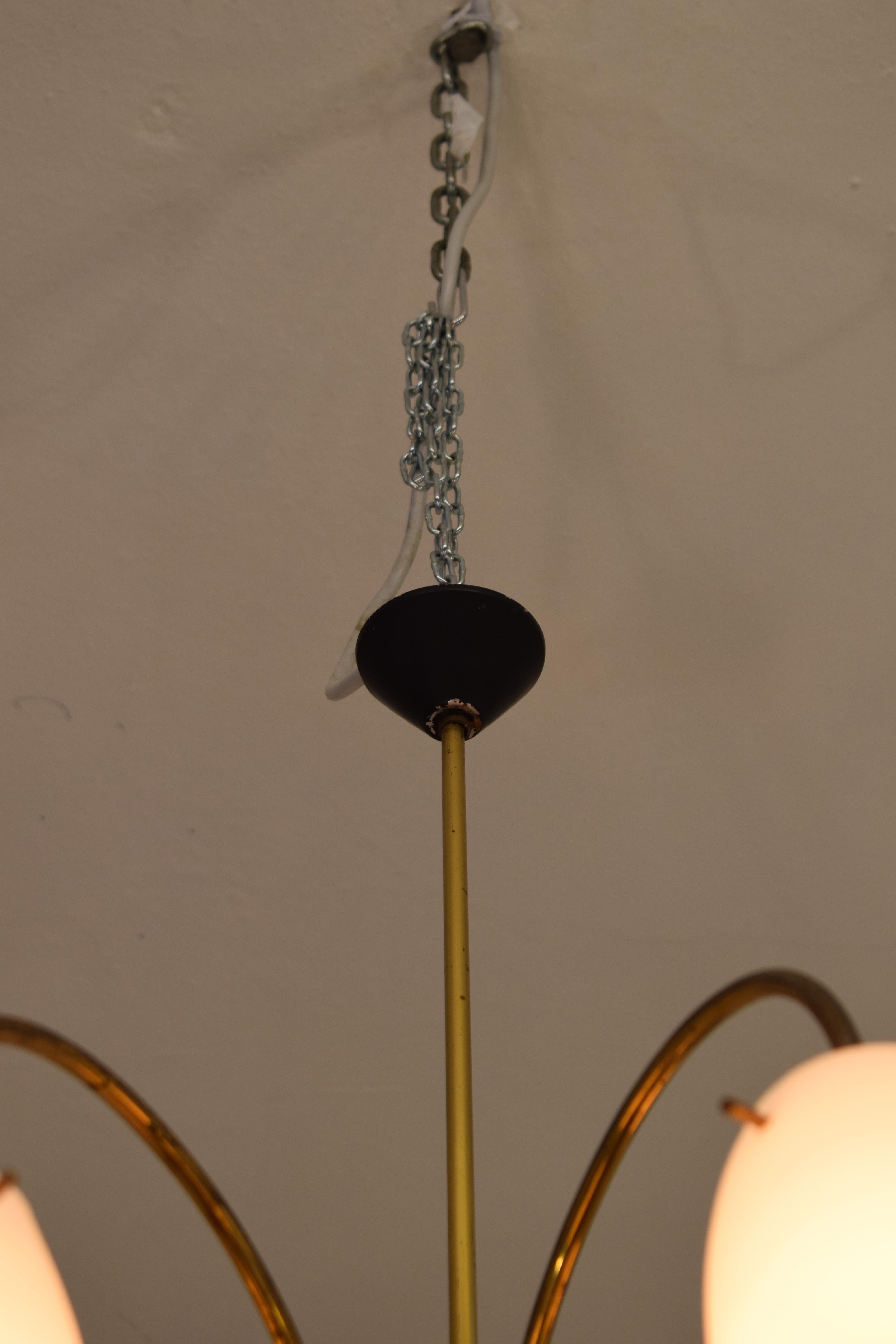 Italian chandelier by Stilnovo, opaline glass and brass, 1950s 1