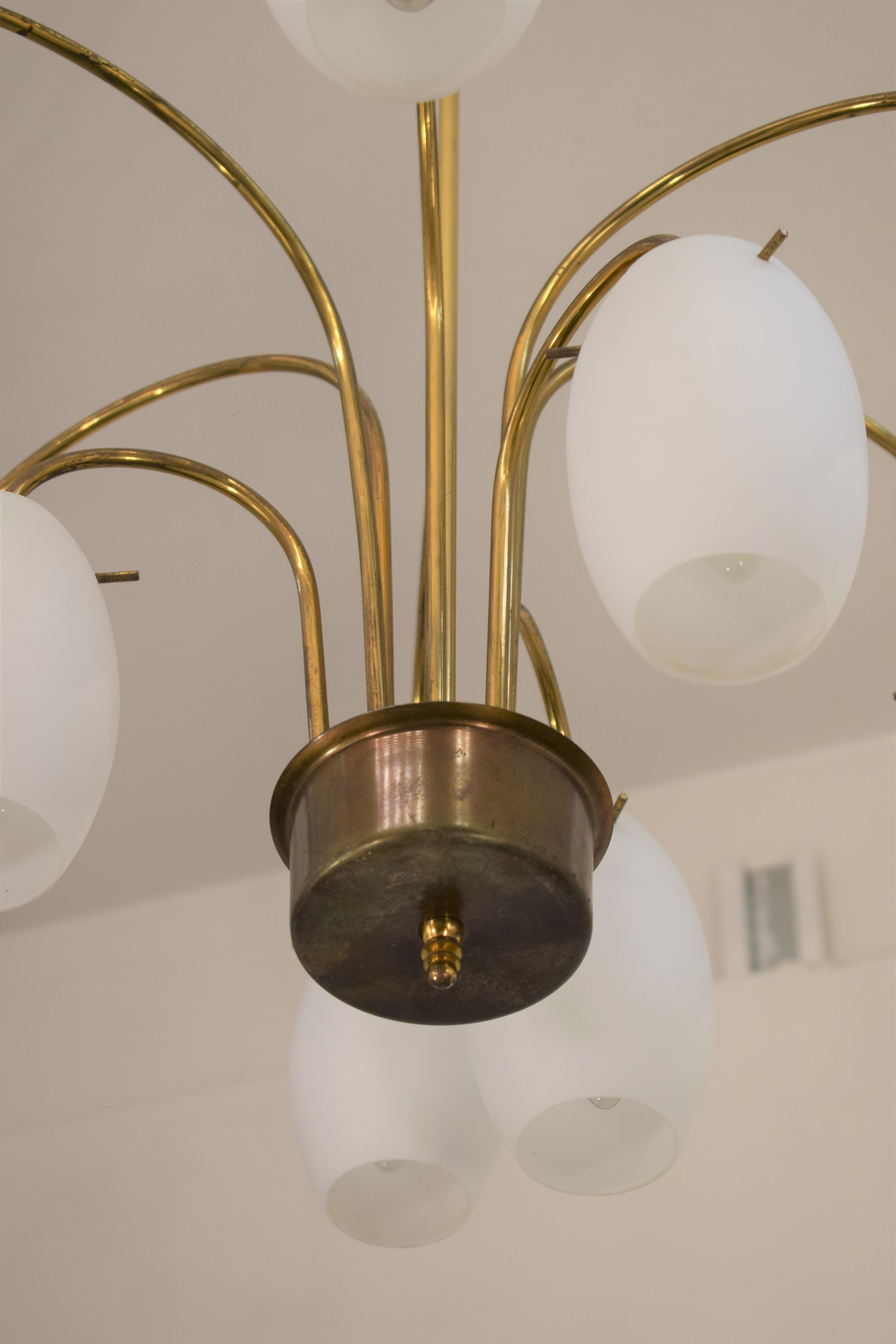 Italian chandelier by Stilnovo, opaline glass and brass, 1950s 2