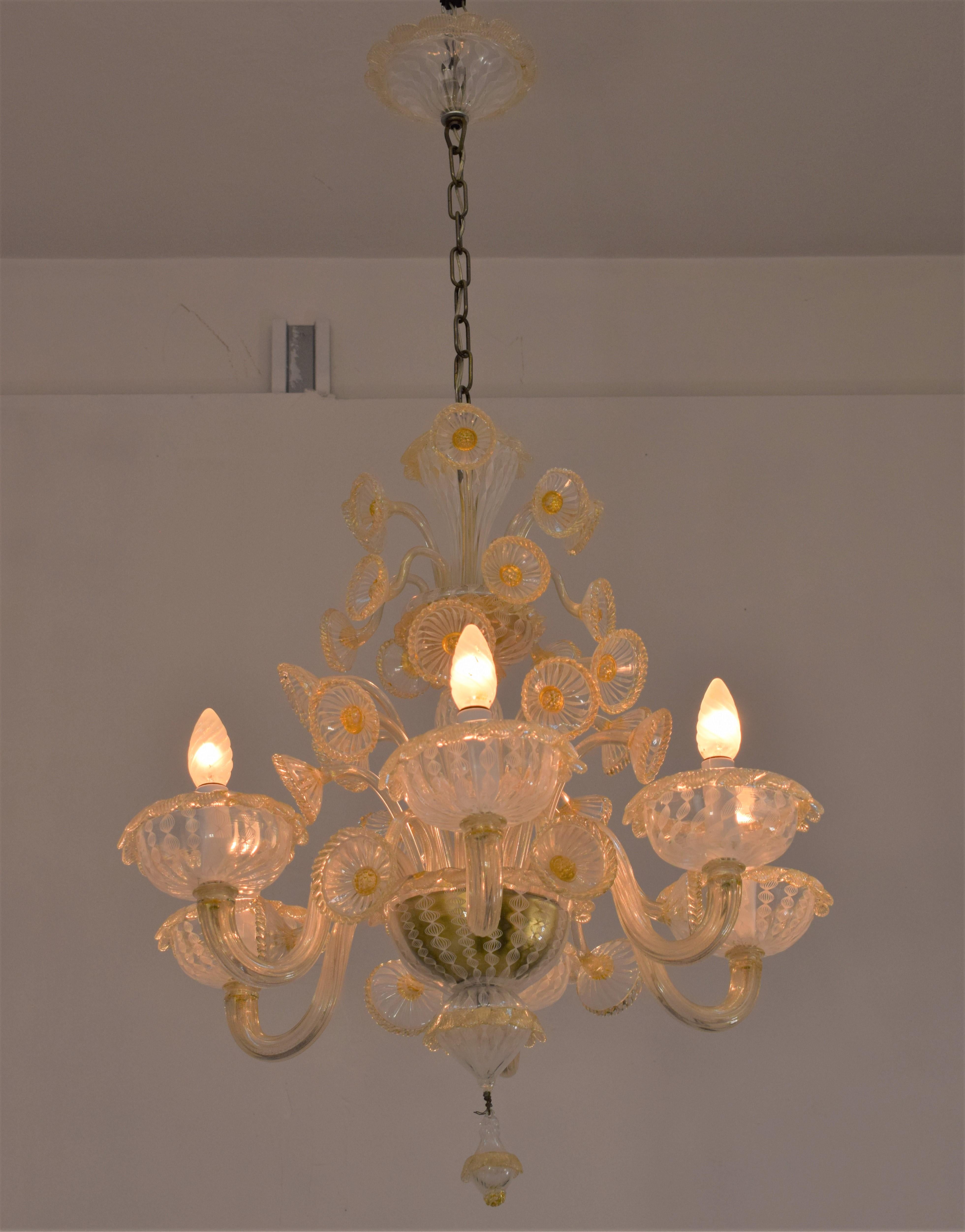 Italian chandelier by Venini, 1960s.

Dimensions: H= 110 cm; D= 65 cm.