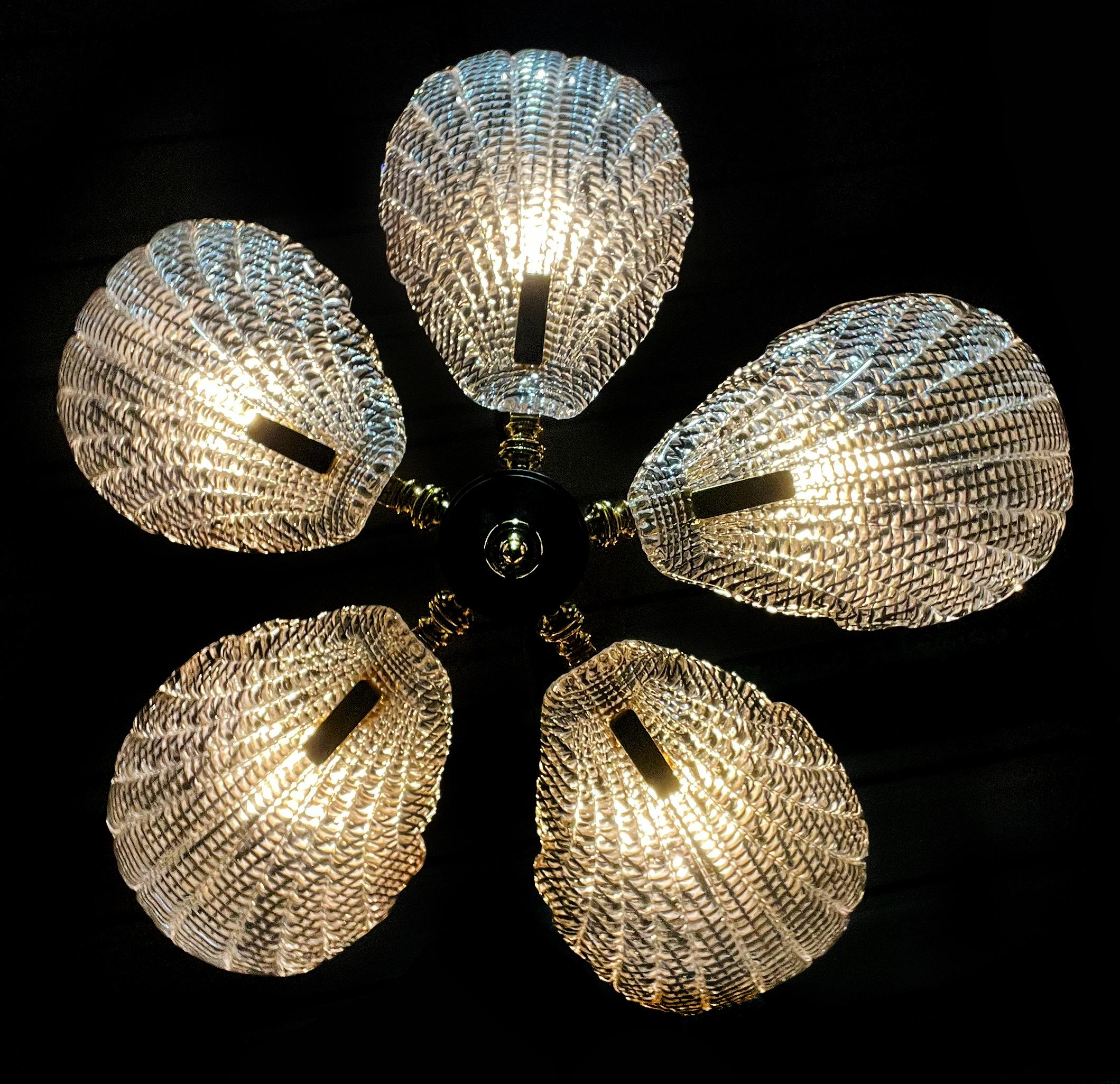 Italian Chandelier Five Leaves with Golden Details, Murano 1990 For Sale 6