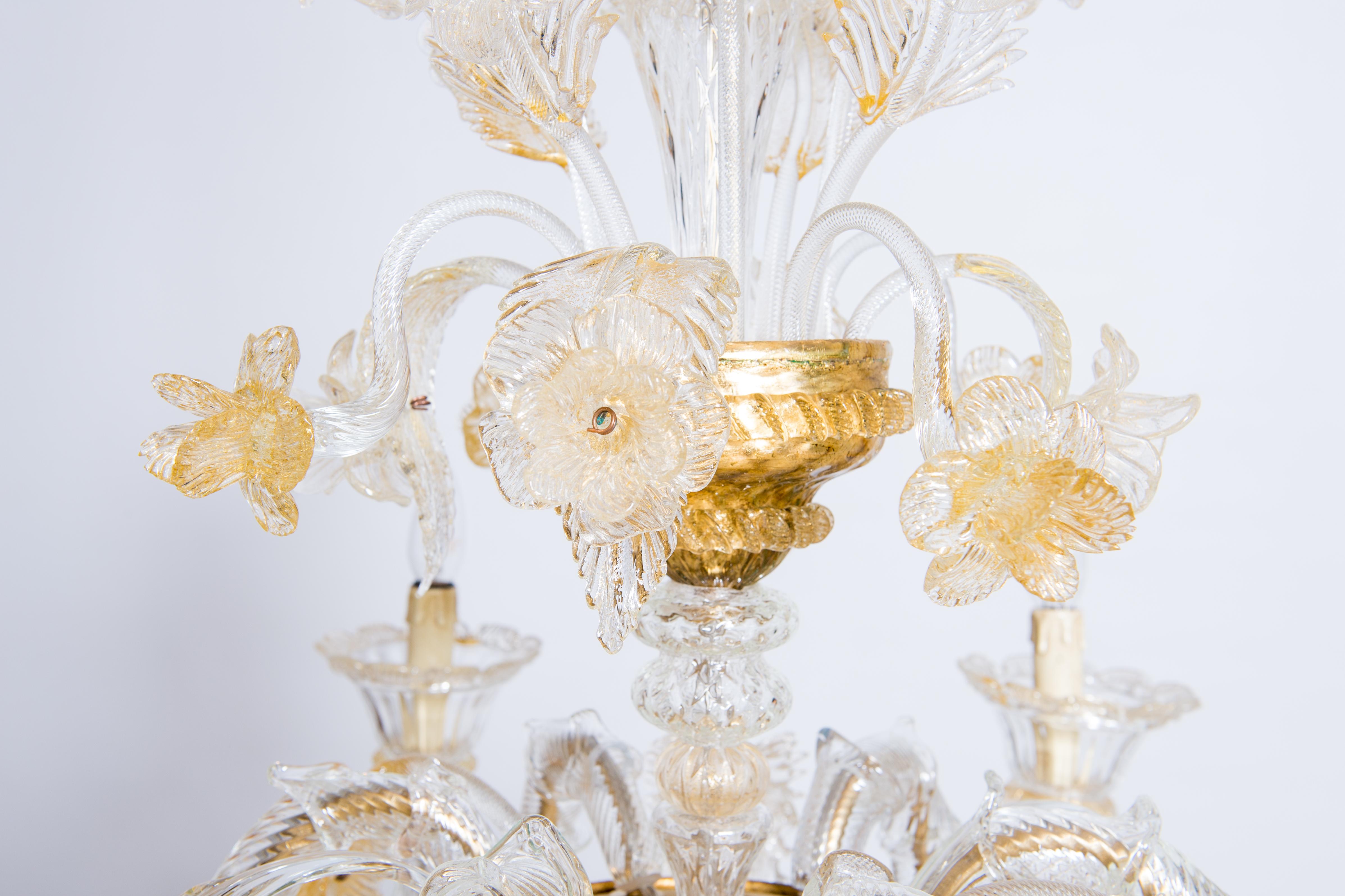 Hand-Crafted Rezzonico Chandelier in Gold Murano Glass Giovanni Dalla Fina 1980s Italy For Sale