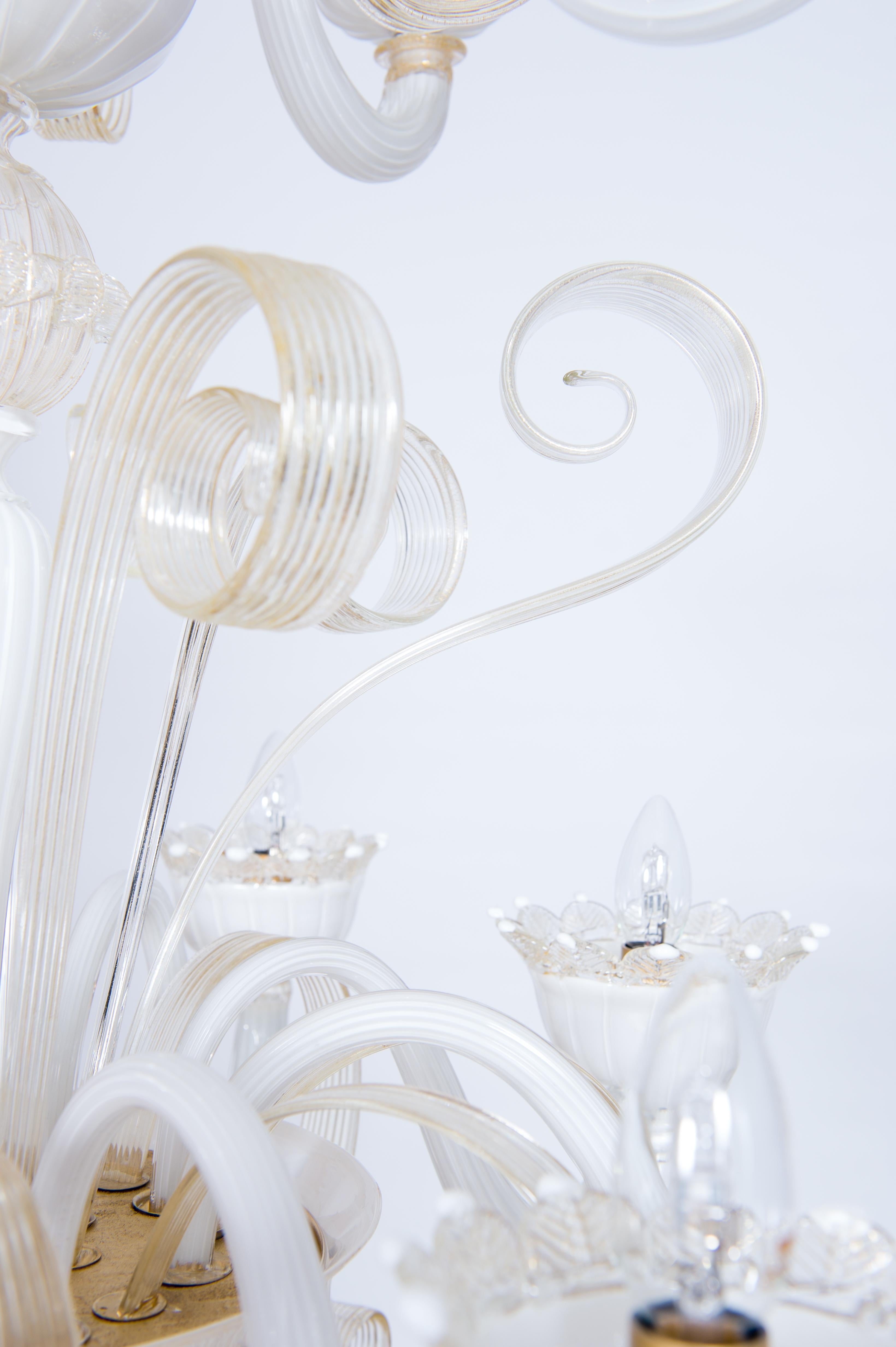 White-Milk Murano Glass Chandelier with Gold Accents Giovanni Dalla Fina Italy For Sale 3