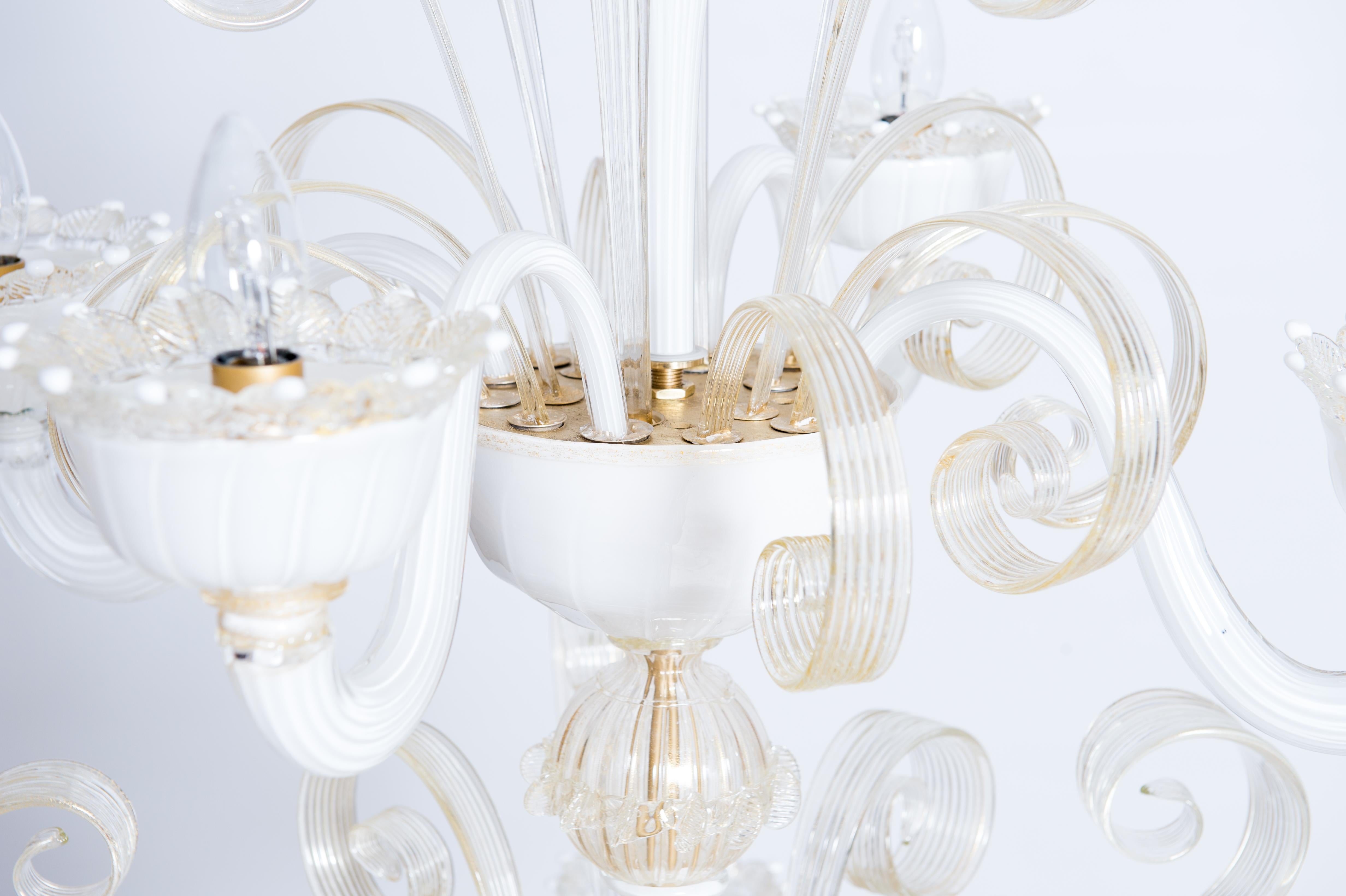 White-Milk Murano Glass Chandelier with Gold Accents Giovanni Dalla Fina Italy For Sale 5