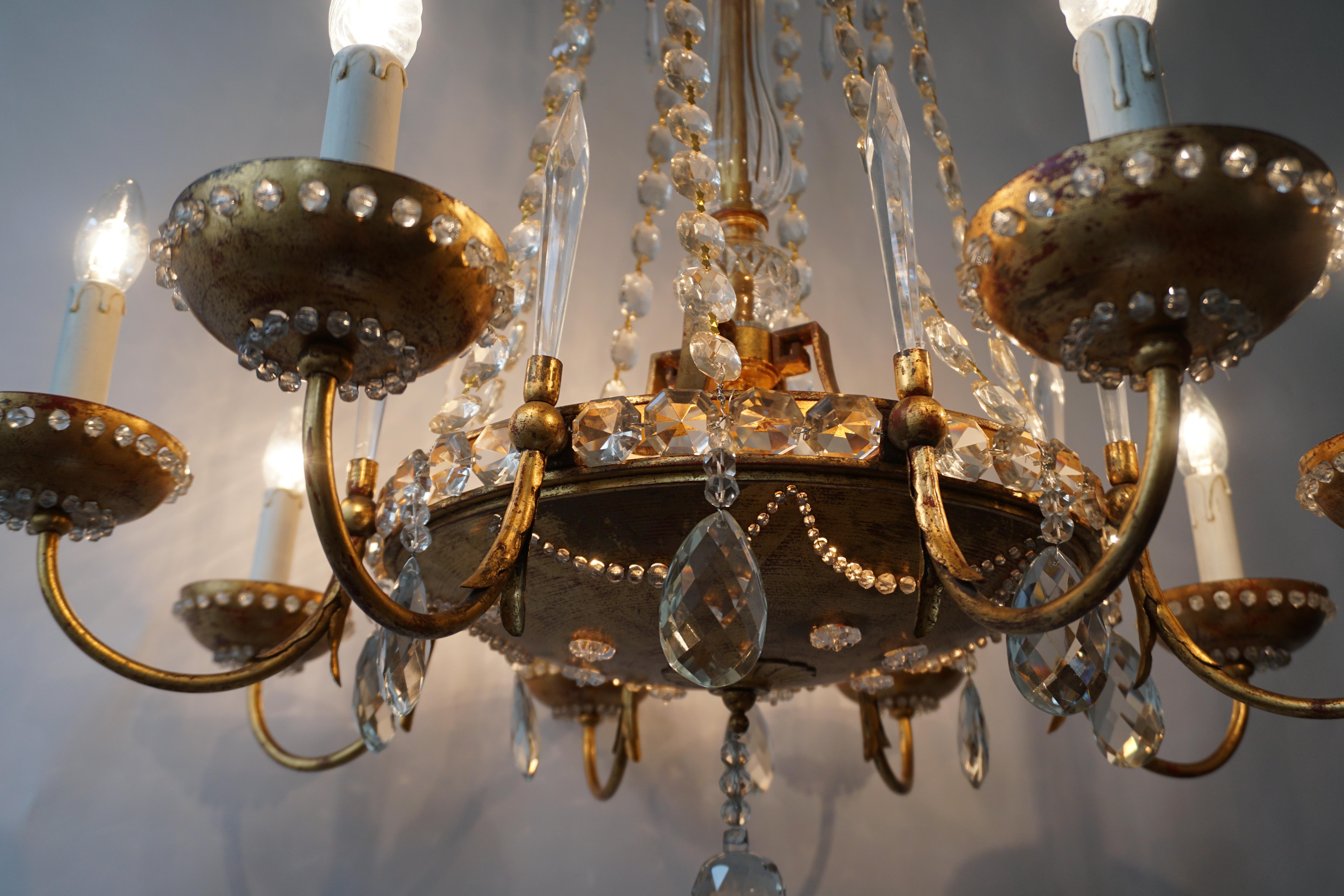 Italian Chandelier in Brass and Crystal For Sale 2
