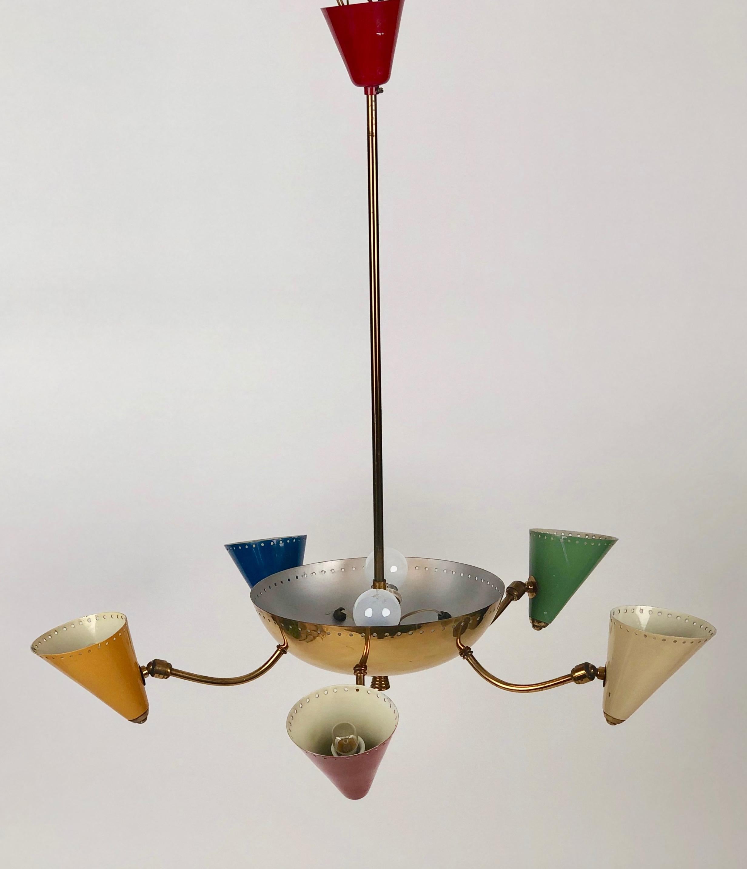 Italian pendant lamp from the 1950's. Five arms extending from a brass reflector, each arm has a ball and socket joint which gives the small cone maximum flexibility in the gestalt.
By the cones, the light bulb would be the same as those used in