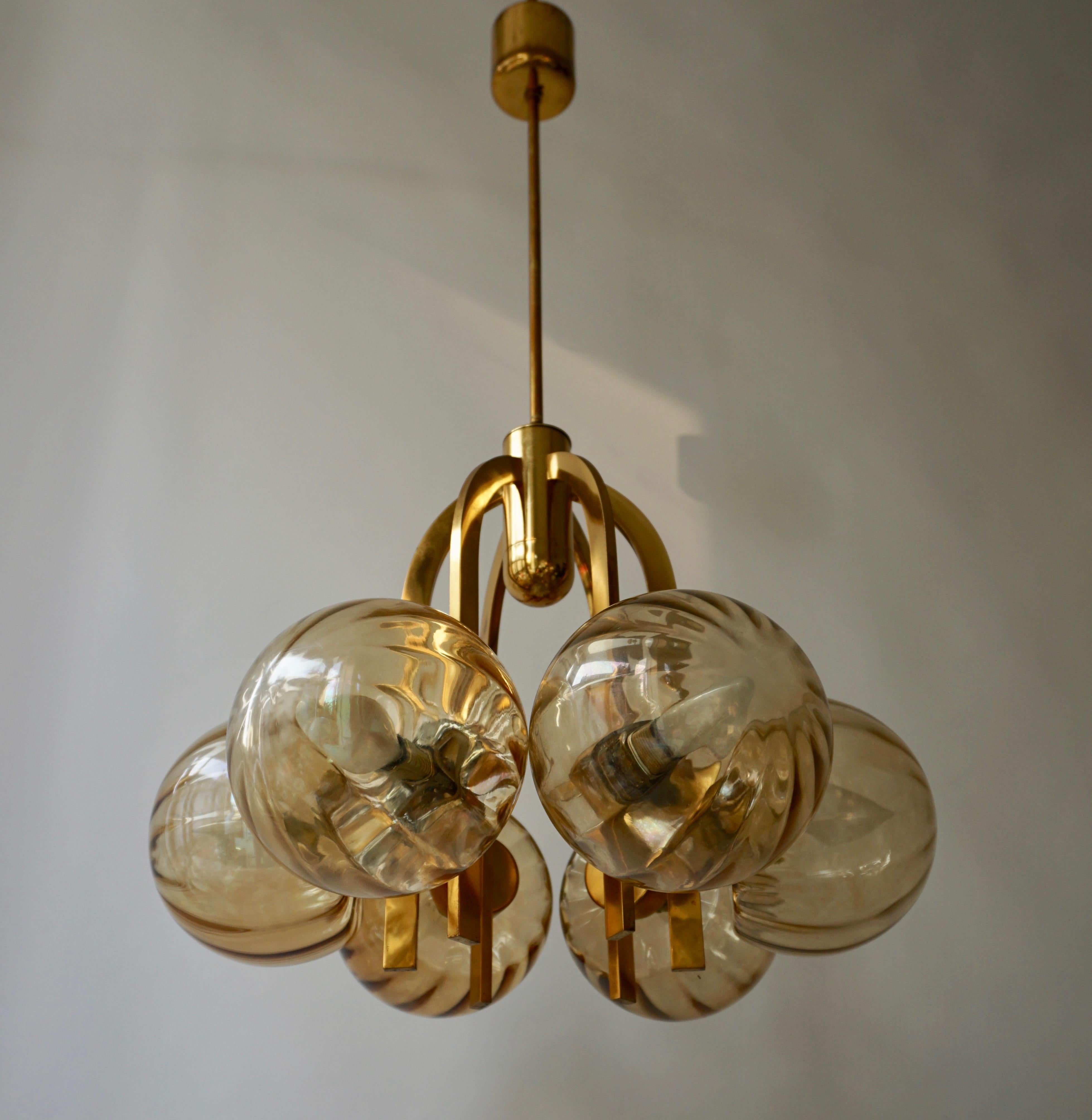 Italian Chandelier in Brass and Murano Glass 8