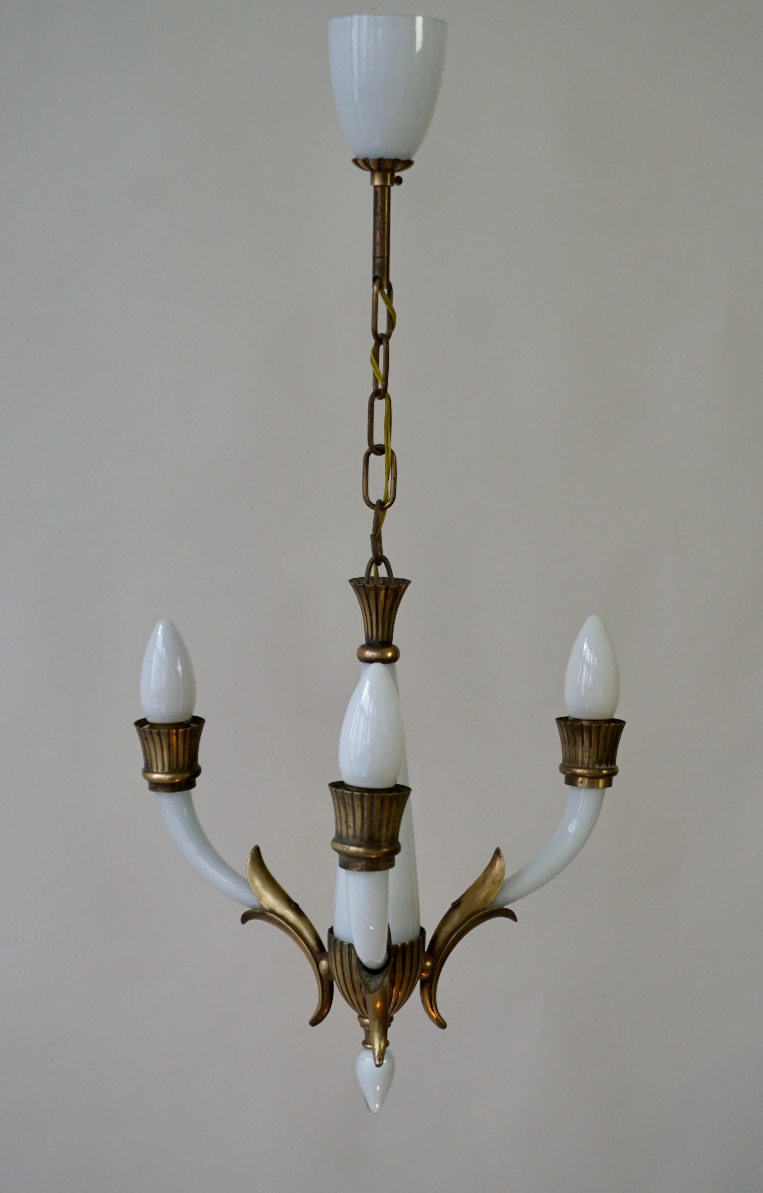 Italian Chandelier in Brass and White Murano Glass For Sale 9