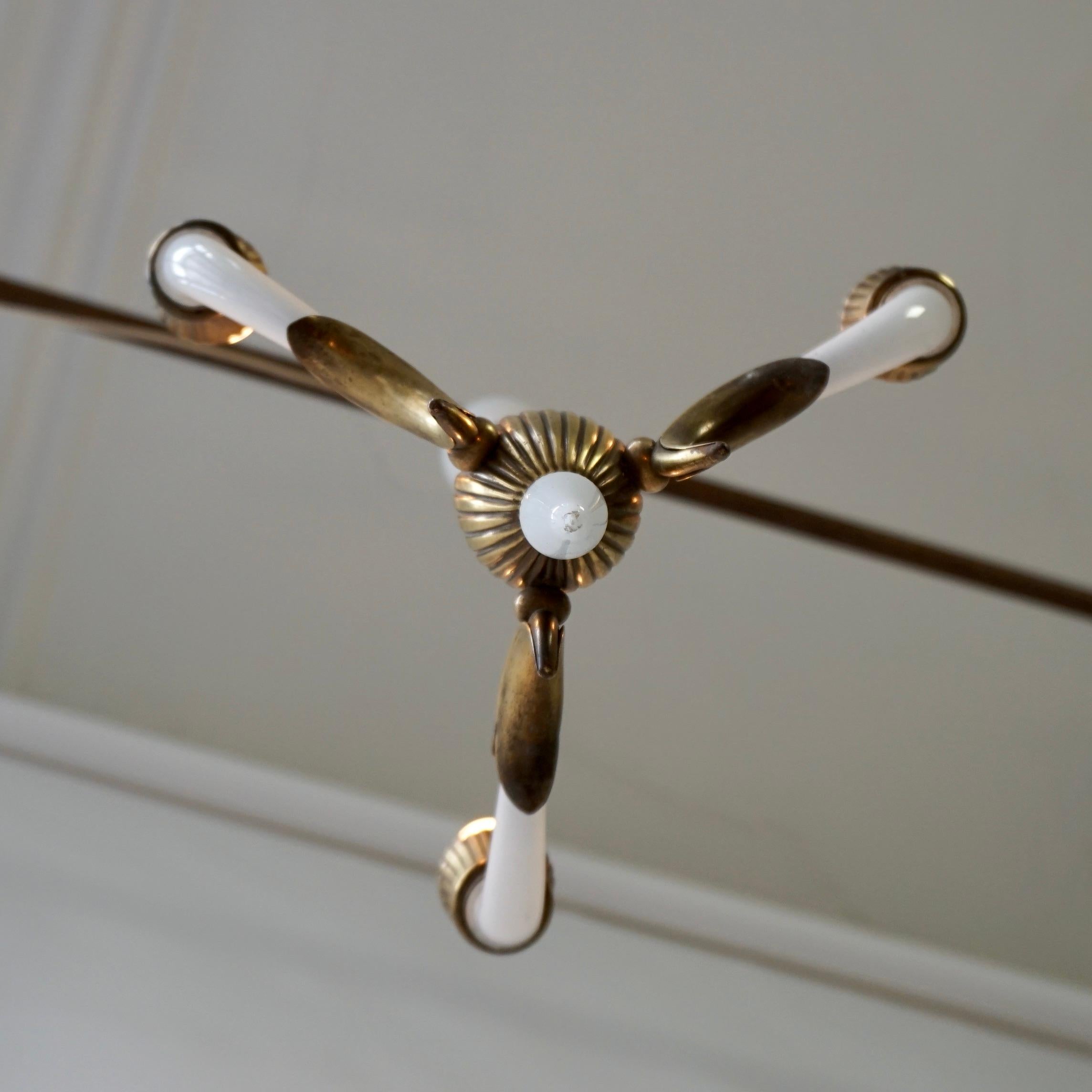 20th Century Italian Chandelier in Brass and White Murano Glass For Sale