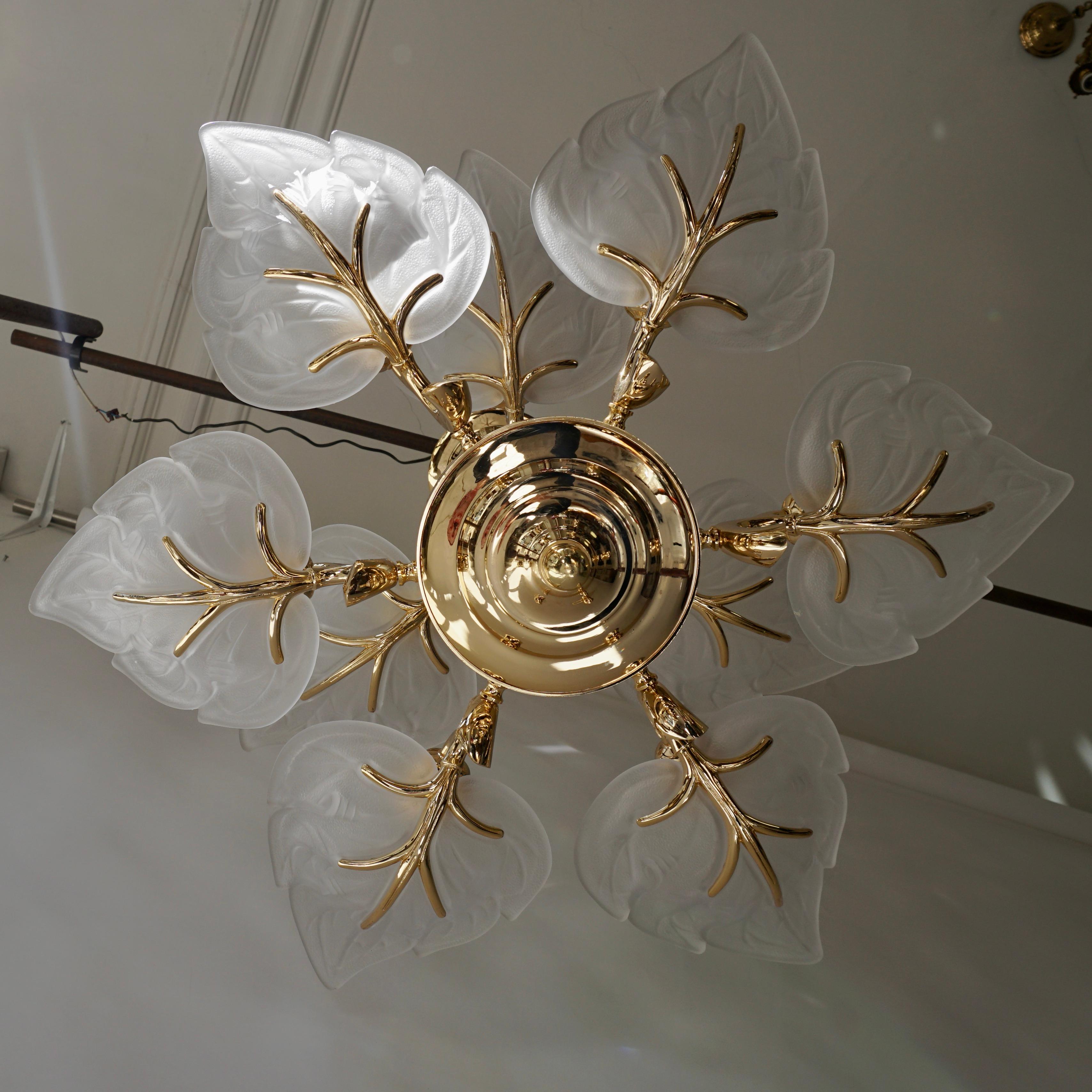 Italian Chandelier in Brass with Murano Glass Shells, 1970s In Good Condition For Sale In Antwerp, BE