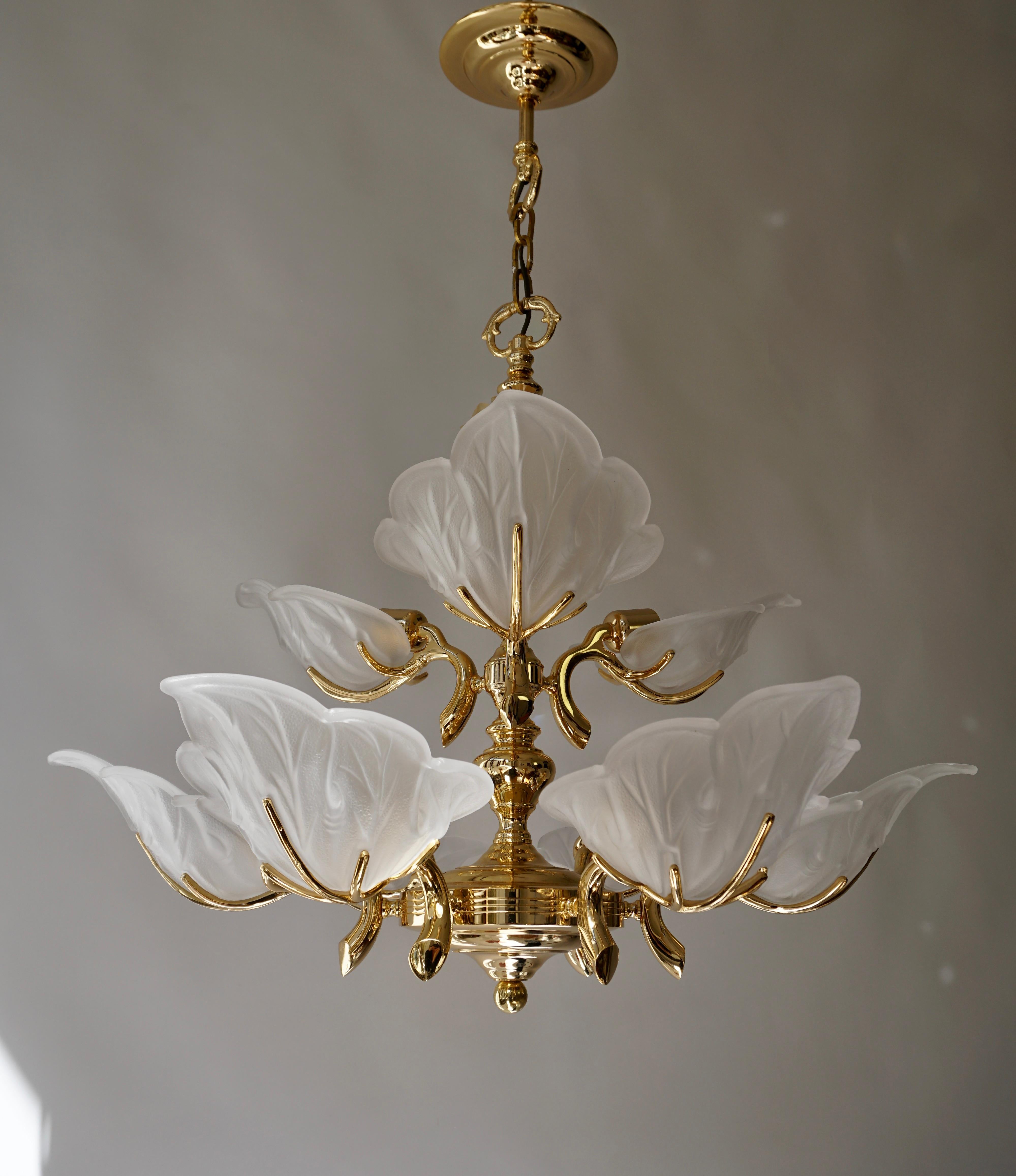 Italian Chandelier in Brass with Murano Glass Shells, 1970s For Sale 1