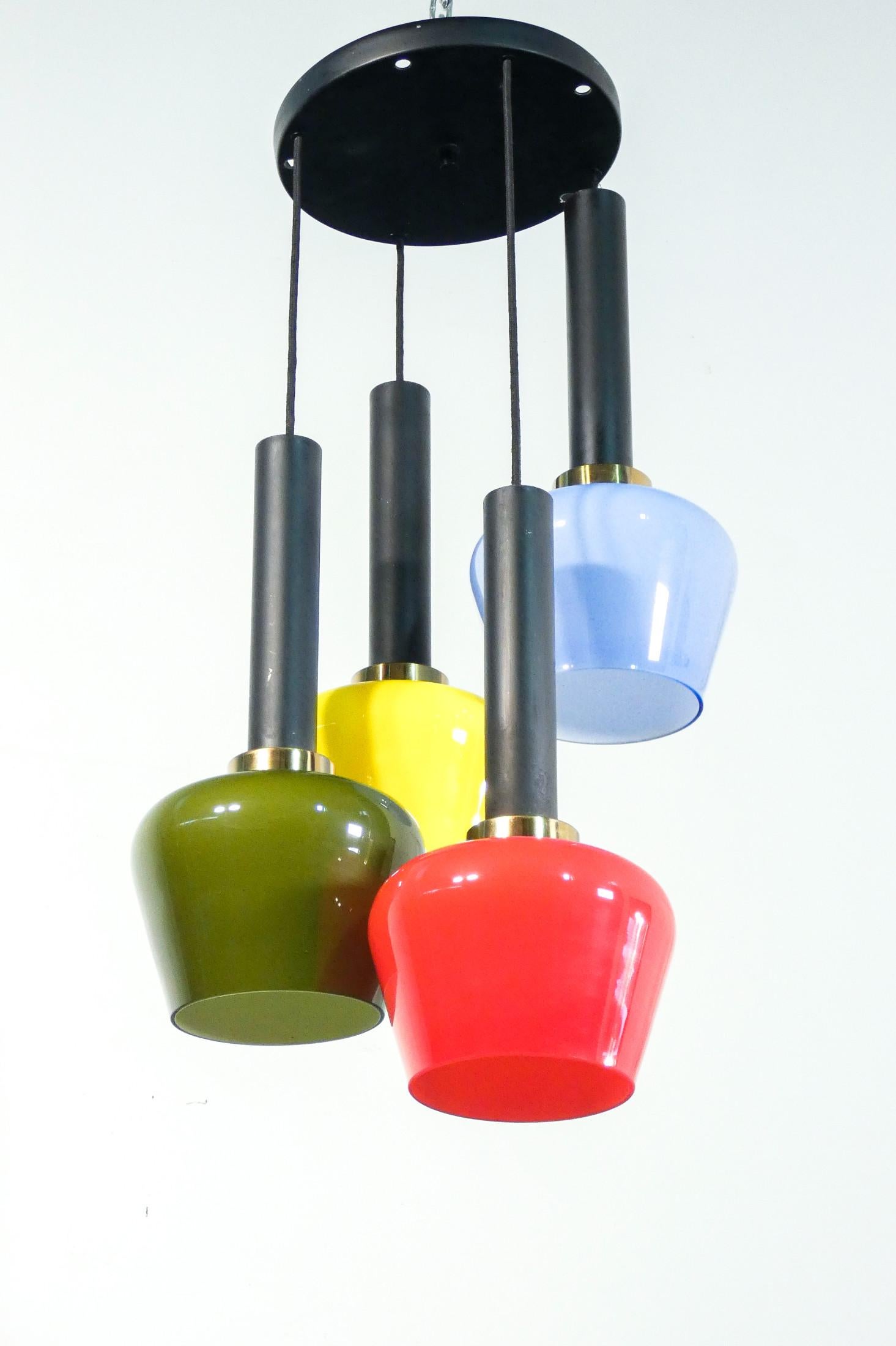 Italian Chandelier in Glass and Metal, Design Referable to Vistosi, Italy, 1960s For Sale 1