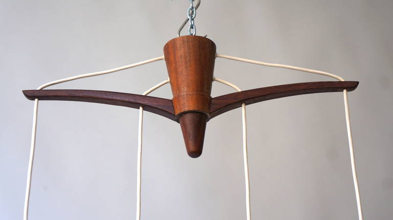 Italian Chandelier in Murano Opaline Glass and Wood For Sale 2