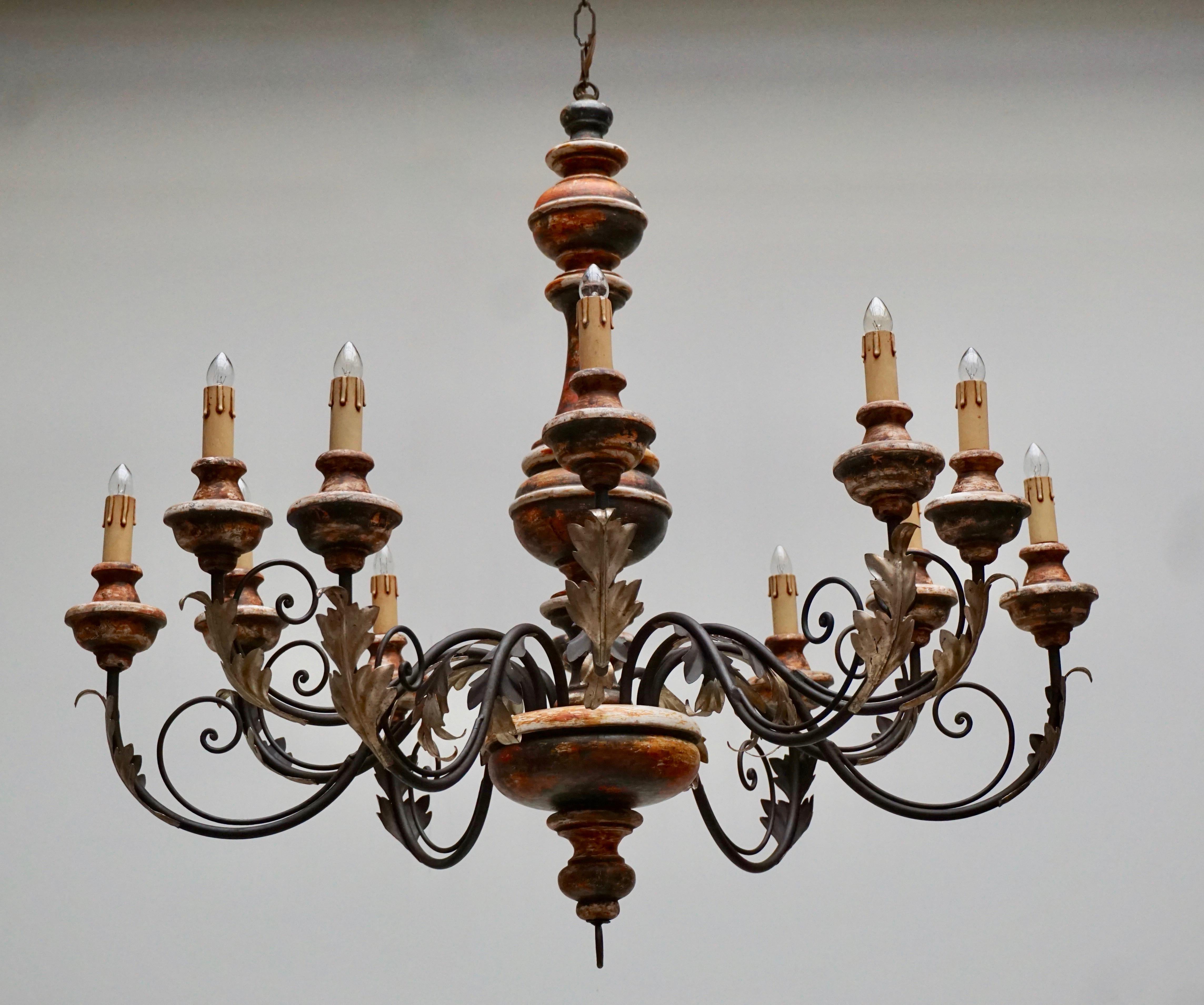 Italian Chandelier in Painted Wood 2