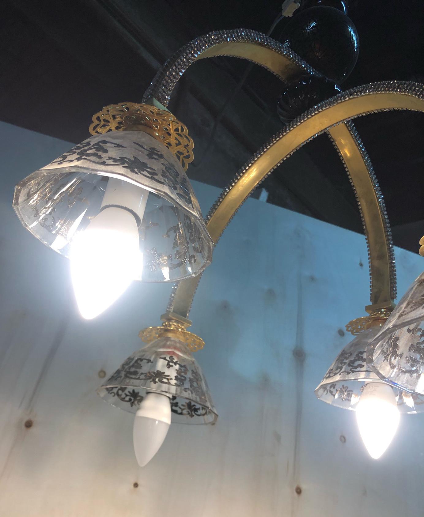 Metal Italian Chandelier in Rhinestones with Four Lights with Original Gold Coloring For Sale