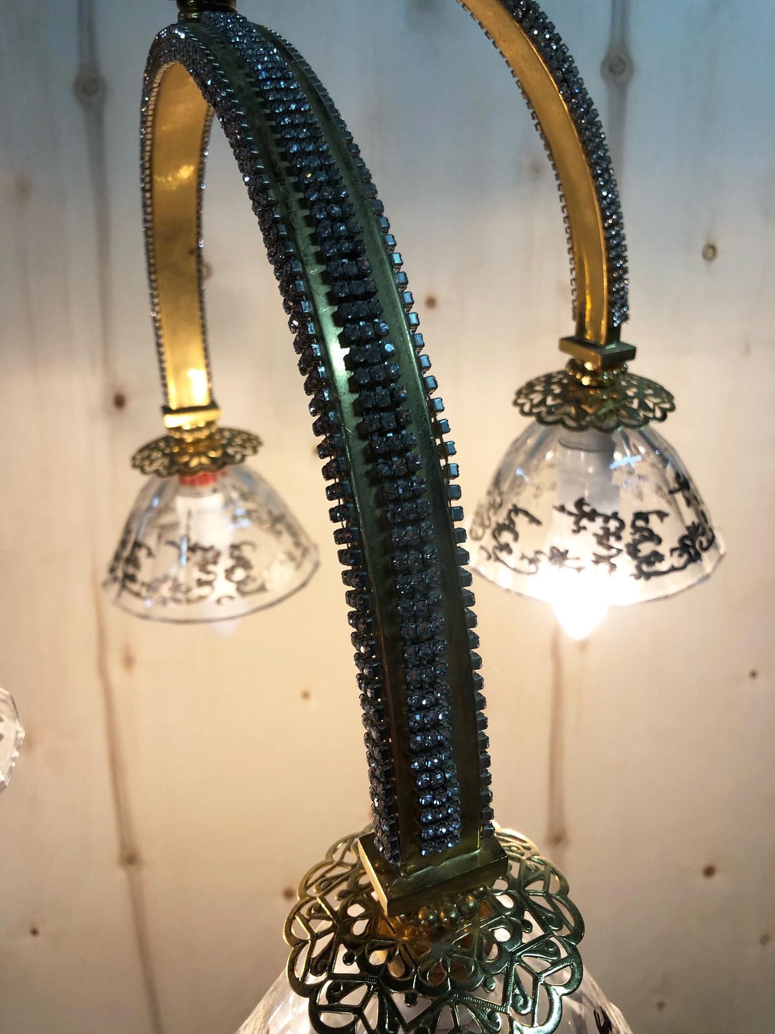 Italian Chandelier in Rhinestones with Four Lights with Original Gold Coloring For Sale 3