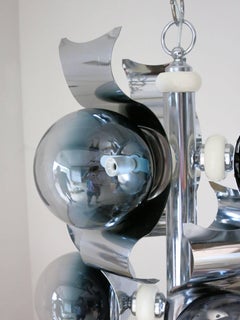 Lustre italien à globes en verre de Murano, cadre chromé incurvé de Sciolari C des années 1960